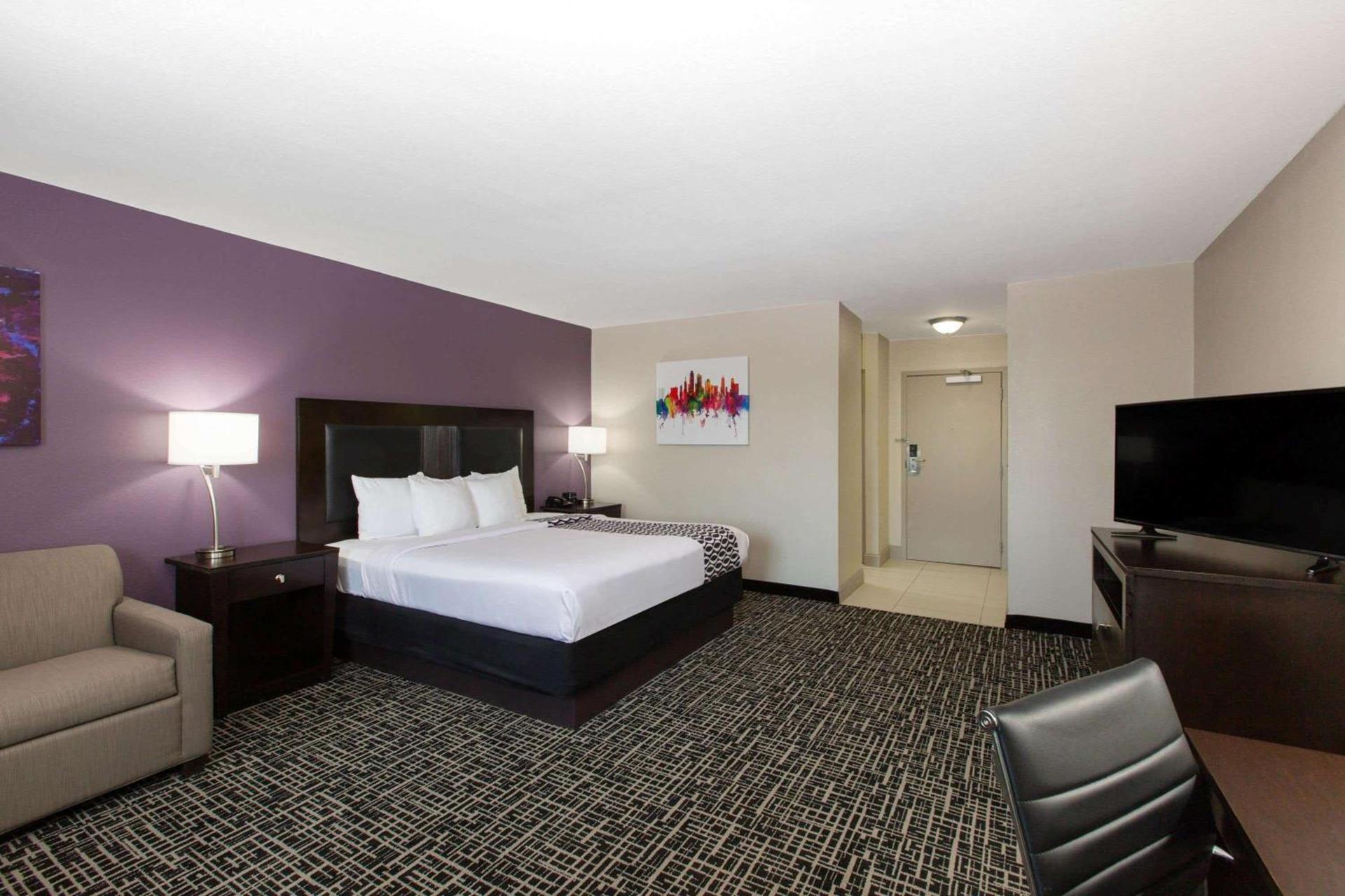 La Quinta by Wyndham Blue Springs photo 23