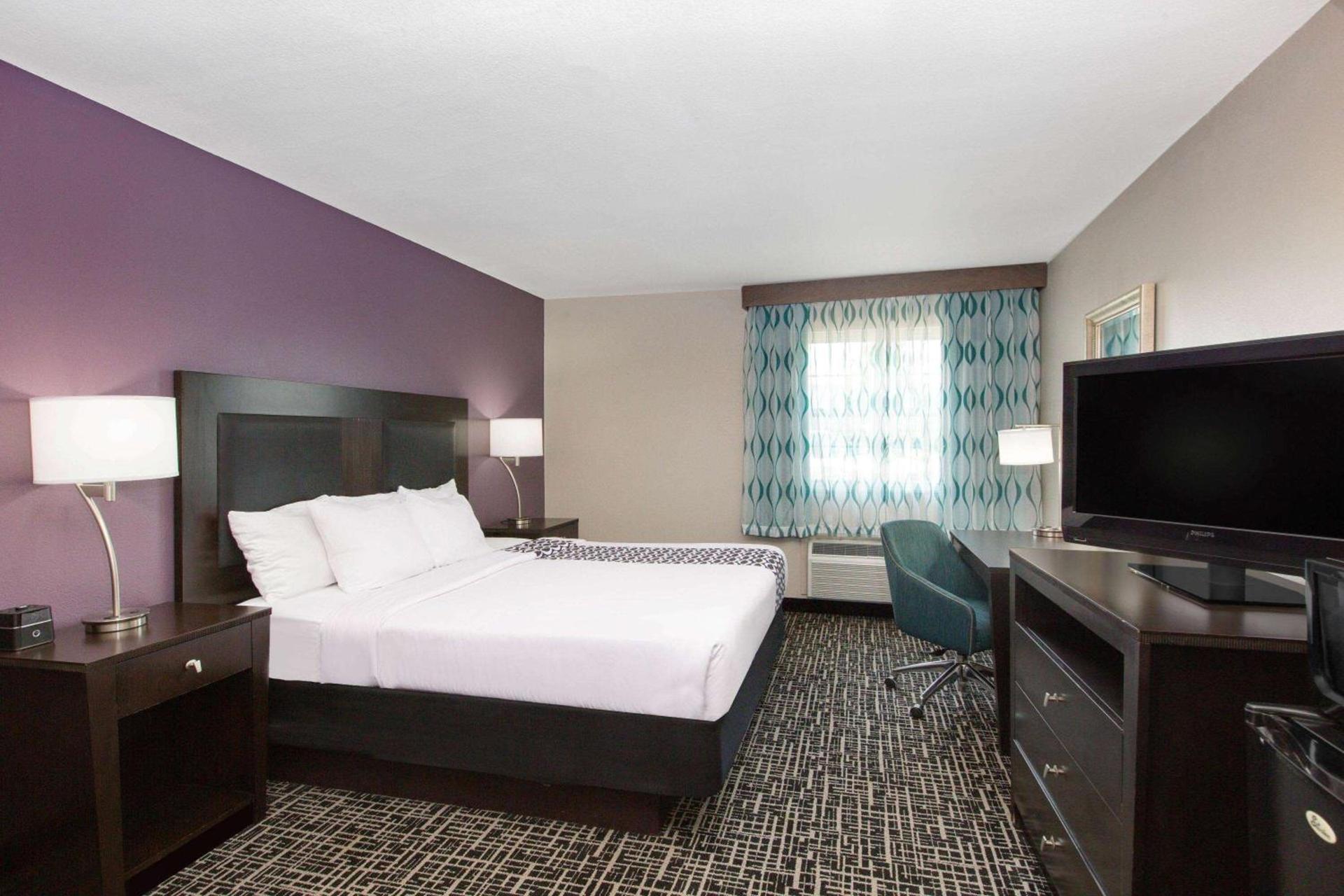 La Quinta by Wyndham Blue Springs photo 15
