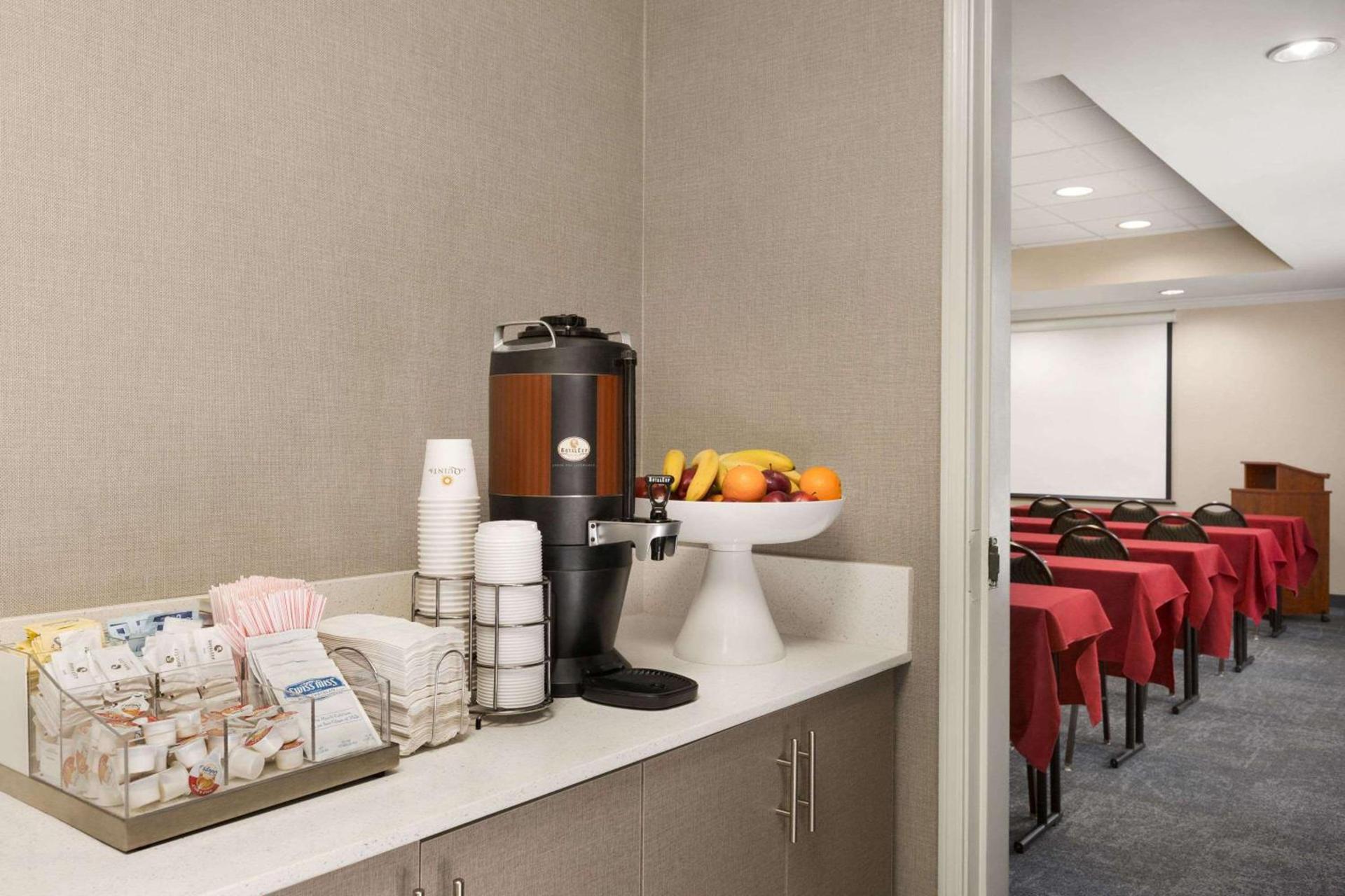 La Quinta by Wyndham Dublin photo 23