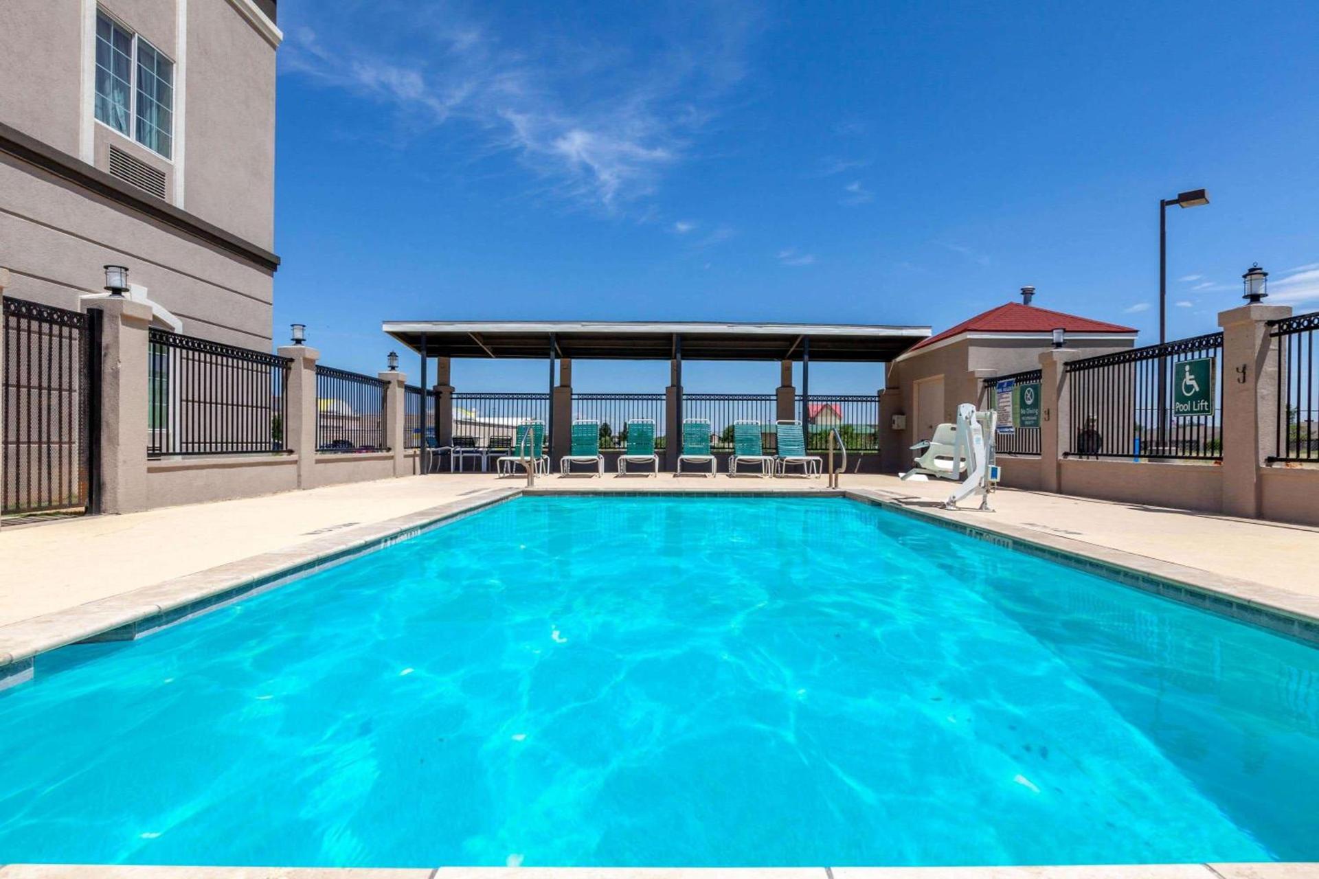 La Quinta by Wyndham Midland North photo 38