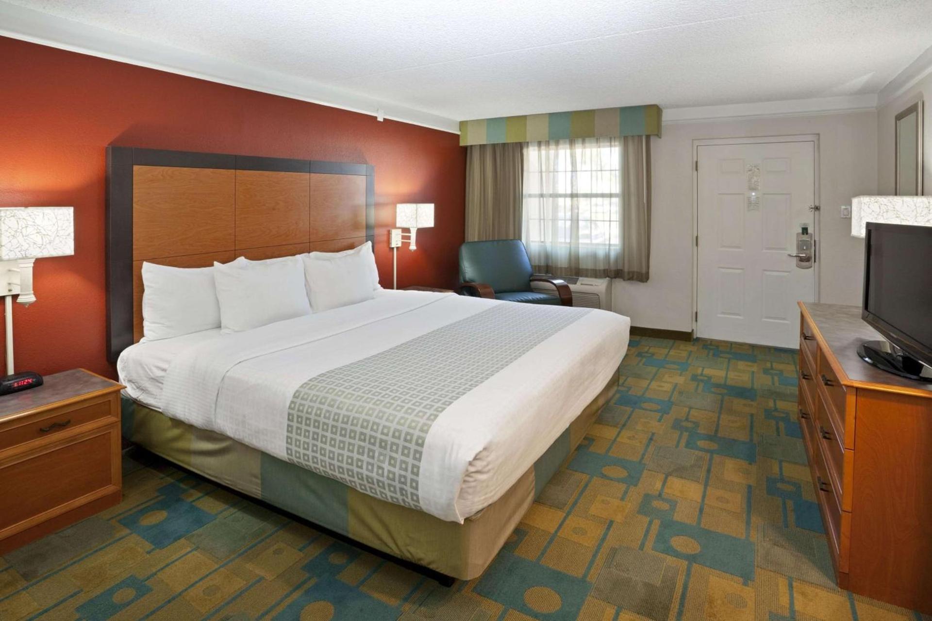 La Quinta Inn by Wyndham Phoenix Sky Harbor Airport photo 31
