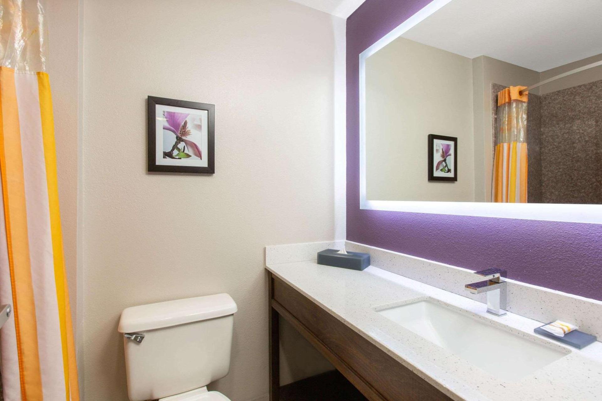 La Quinta by Wyndham Blue Springs photo 30