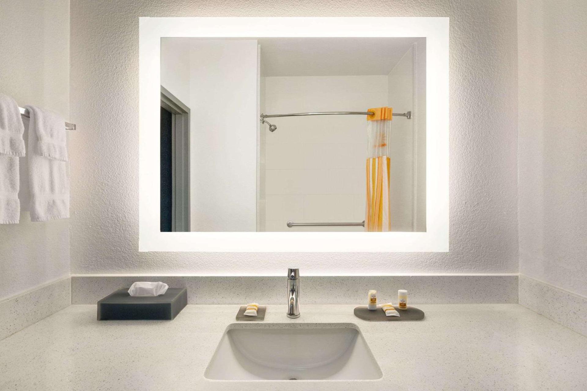 La Quinta by Wyndham Dublin photo 34