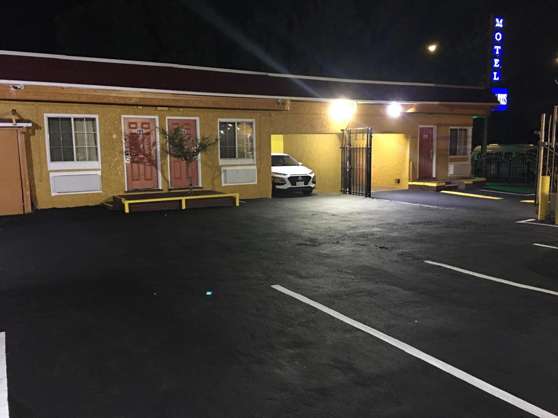 Harris Motel photo 17