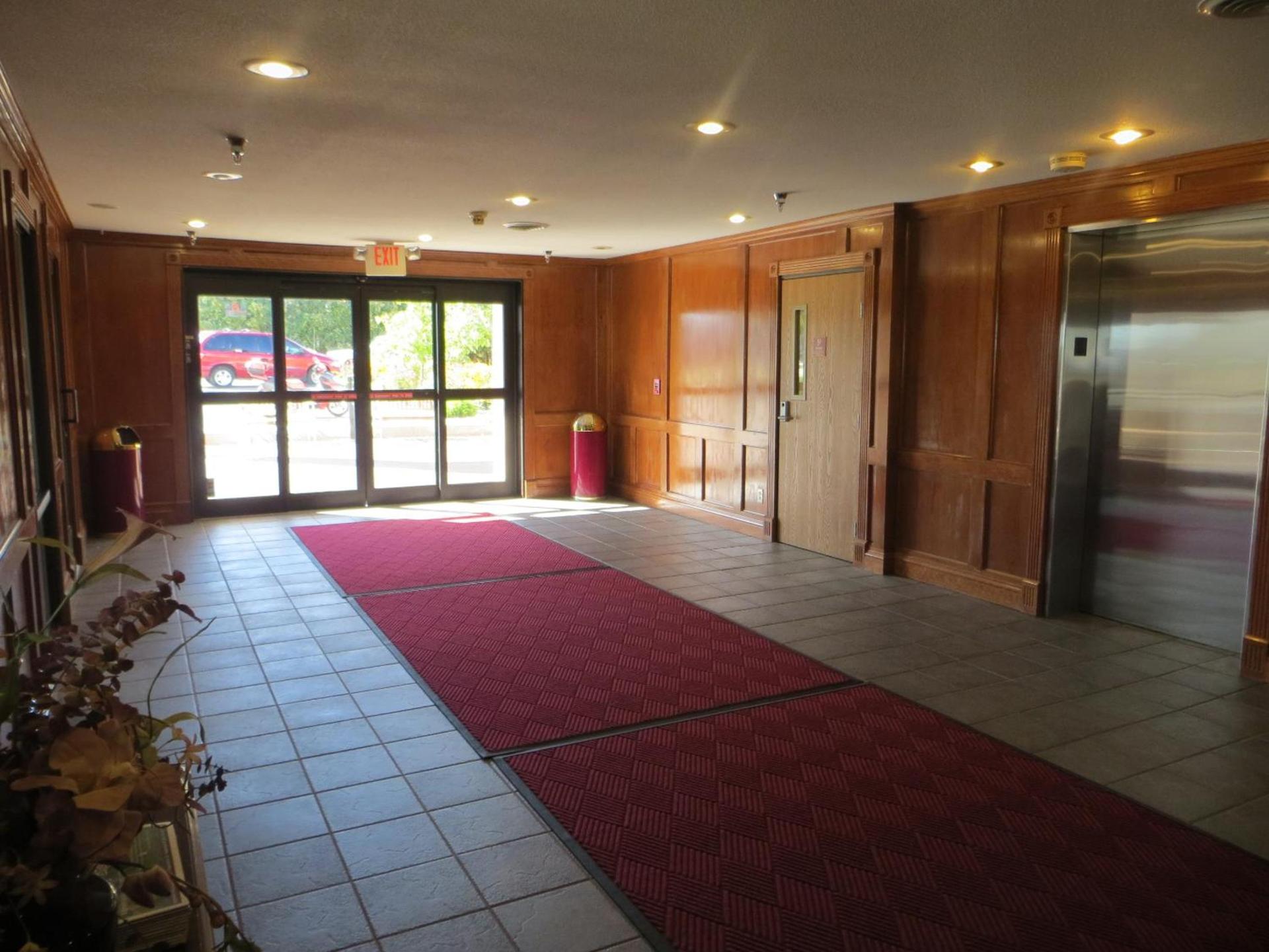 Bayside Hotel of Mackinac photo 15