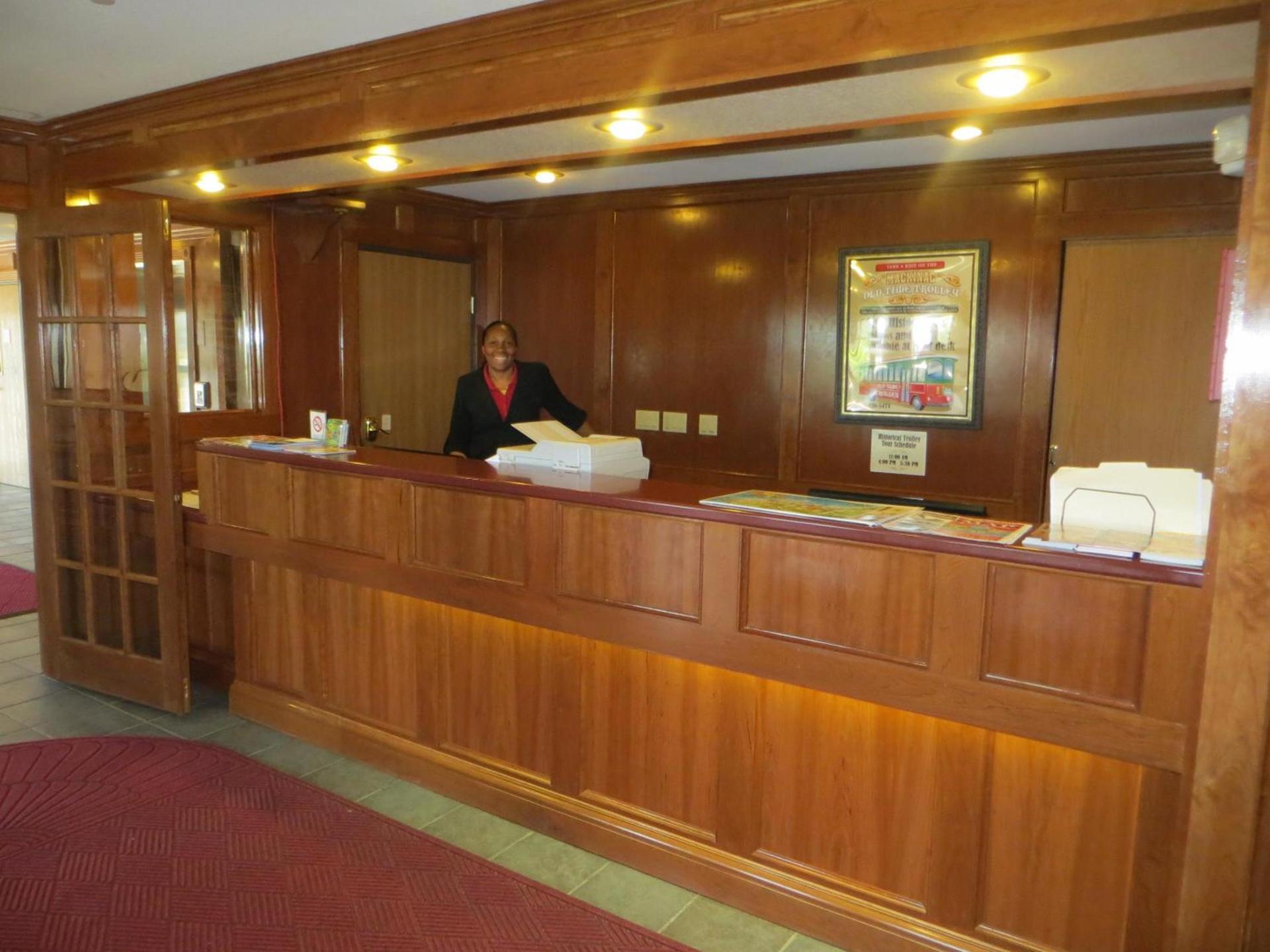 Bayside Hotel of Mackinac photo 14