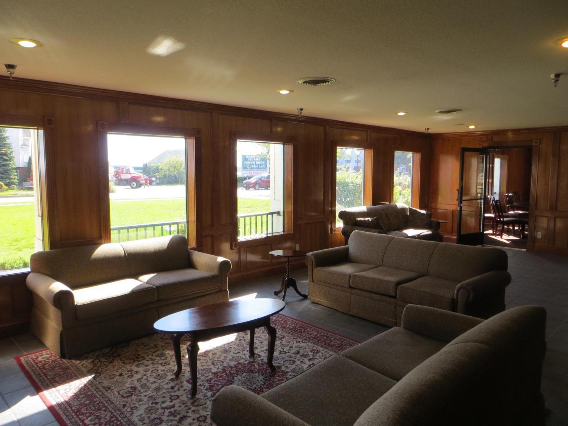 Bayside Hotel of Mackinac photo 32