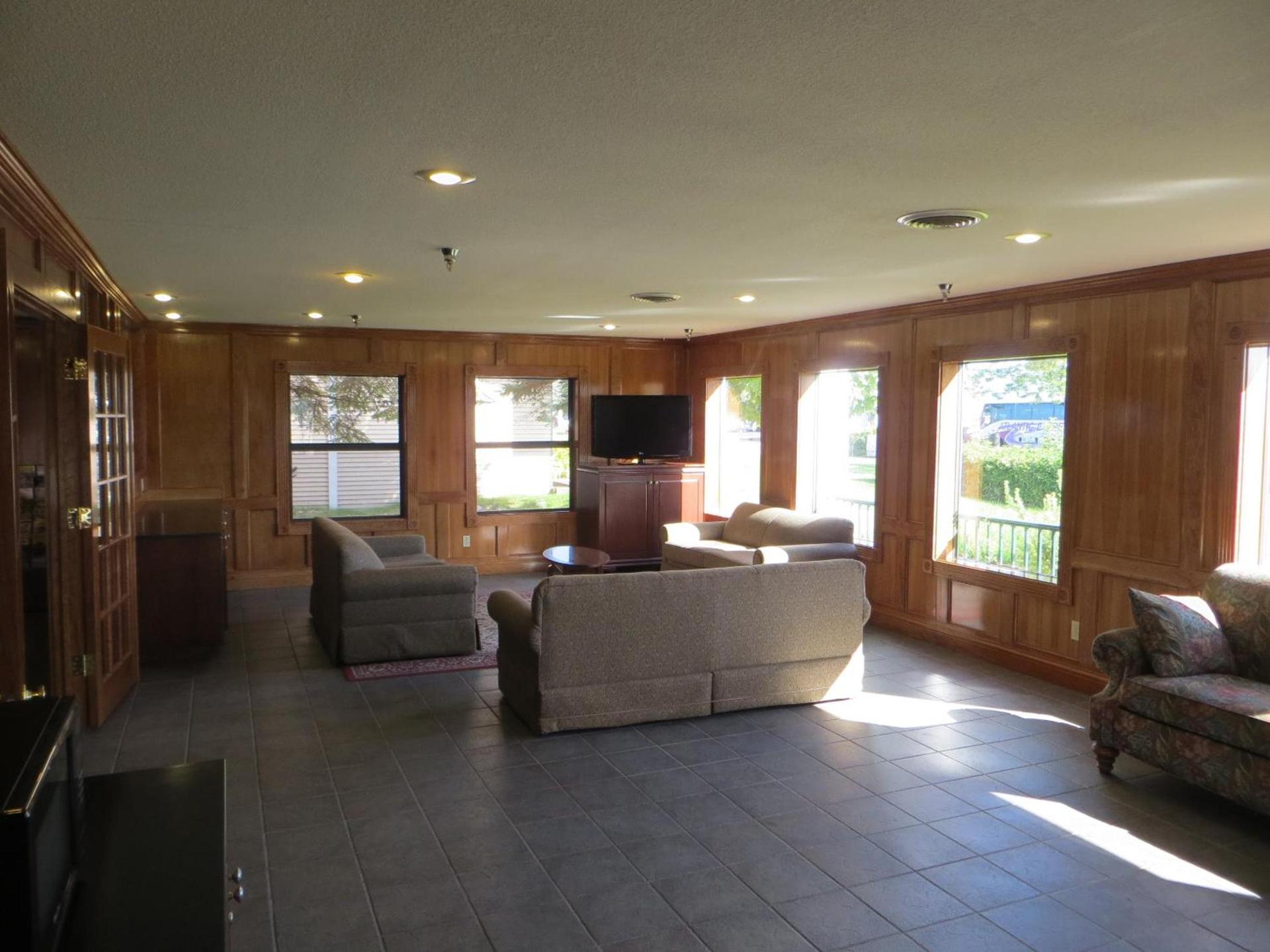 Bayside Hotel of Mackinac photo 17