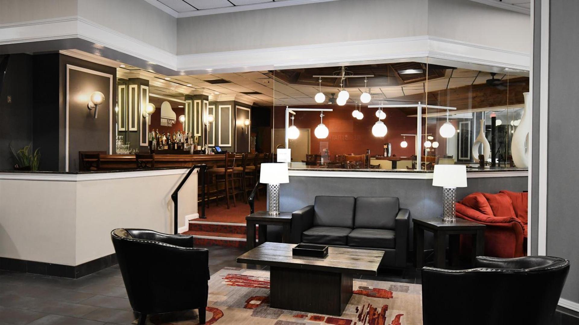 Ramada by Wyndham Jacksonville Hotel & Conference Center photo 87