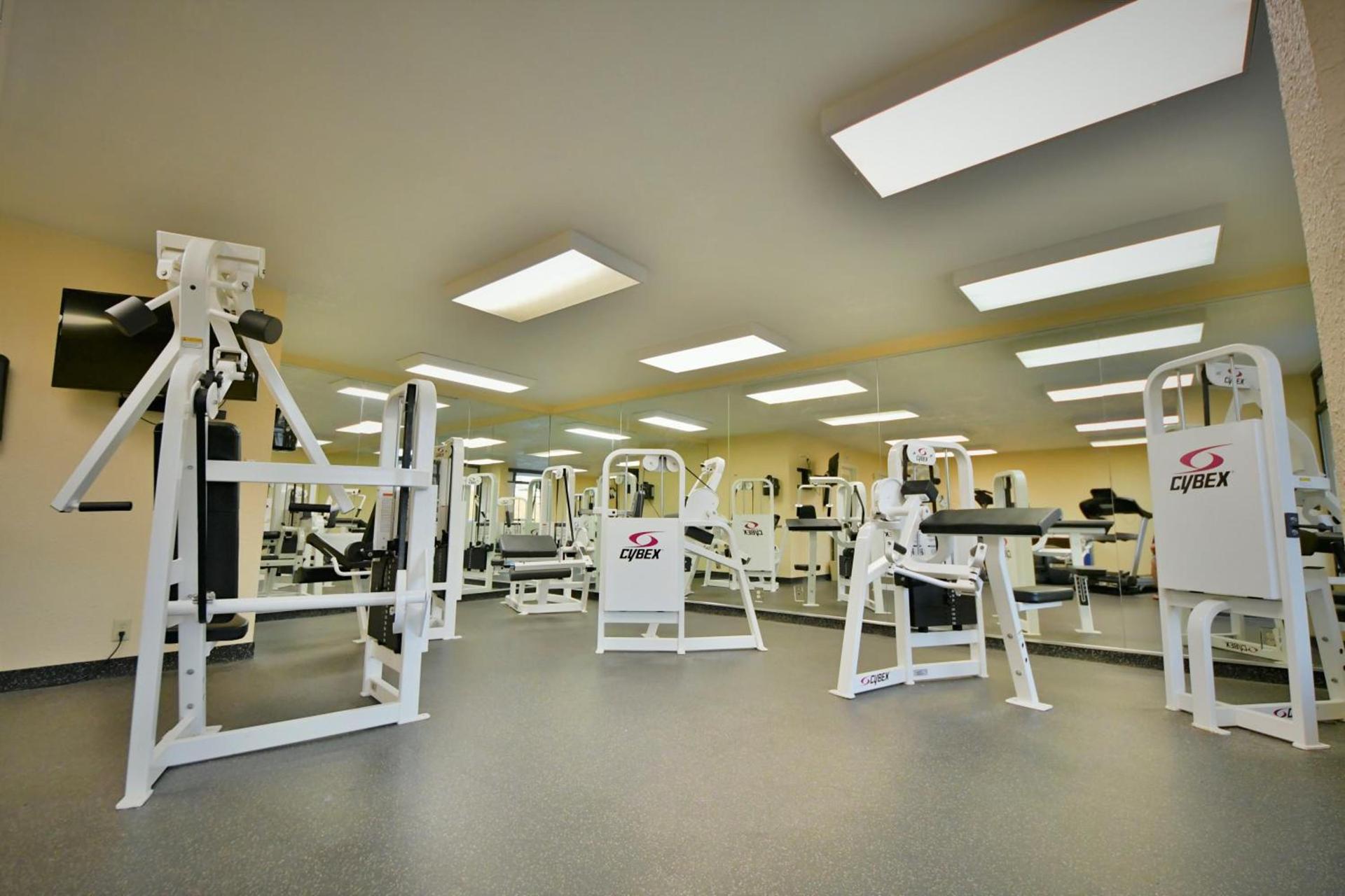 Ramada by Wyndham Jacksonville Hotel & Conference Center photo 77