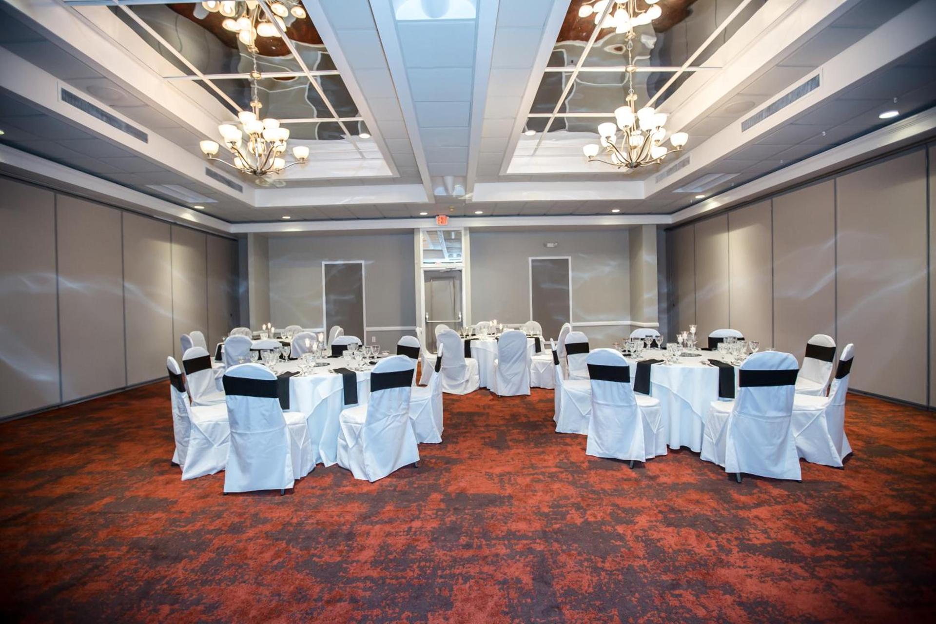 Ramada by Wyndham Jacksonville Hotel & Conference Center photo 74