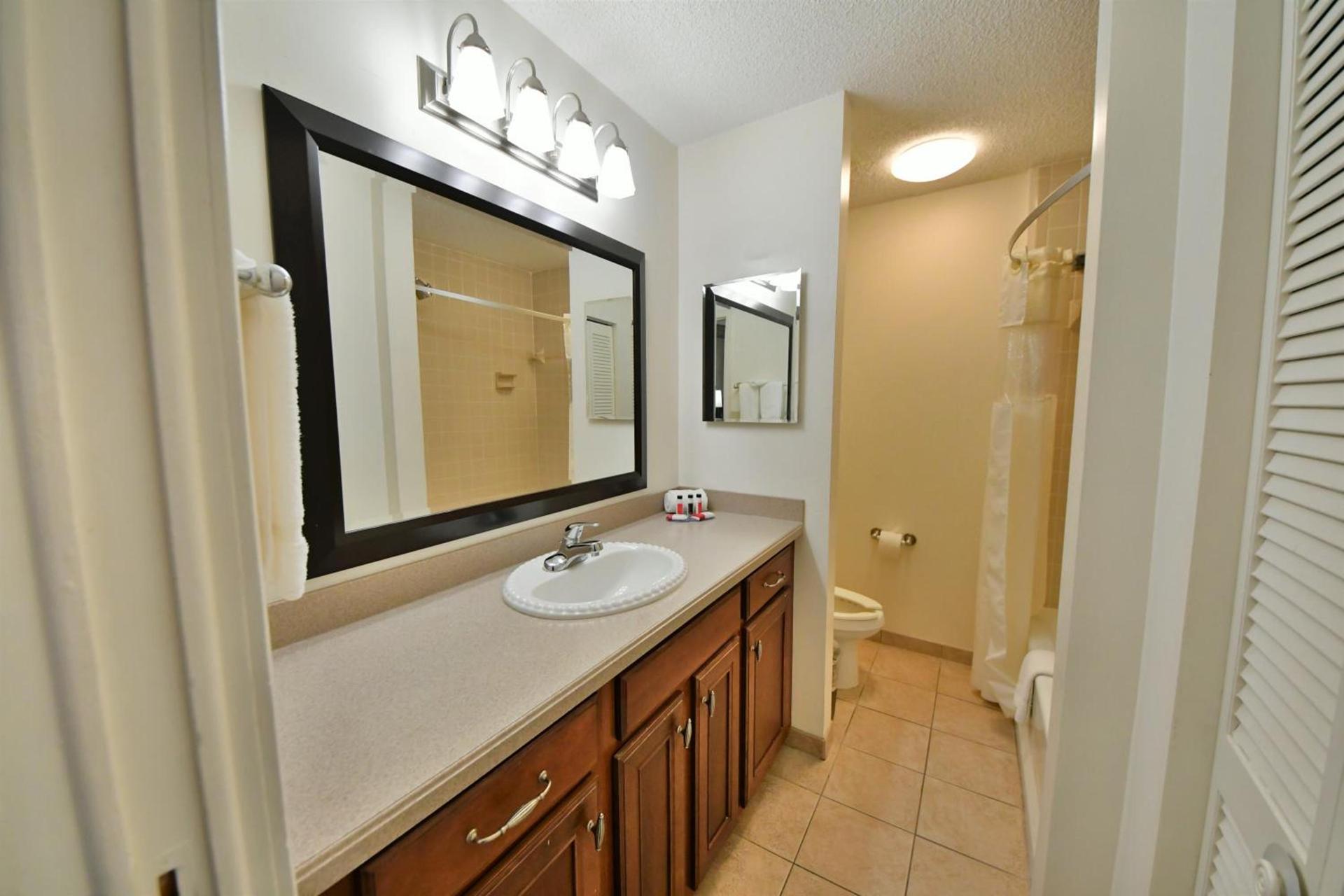 Ramada by Wyndham Jacksonville Hotel & Conference Center photo 61