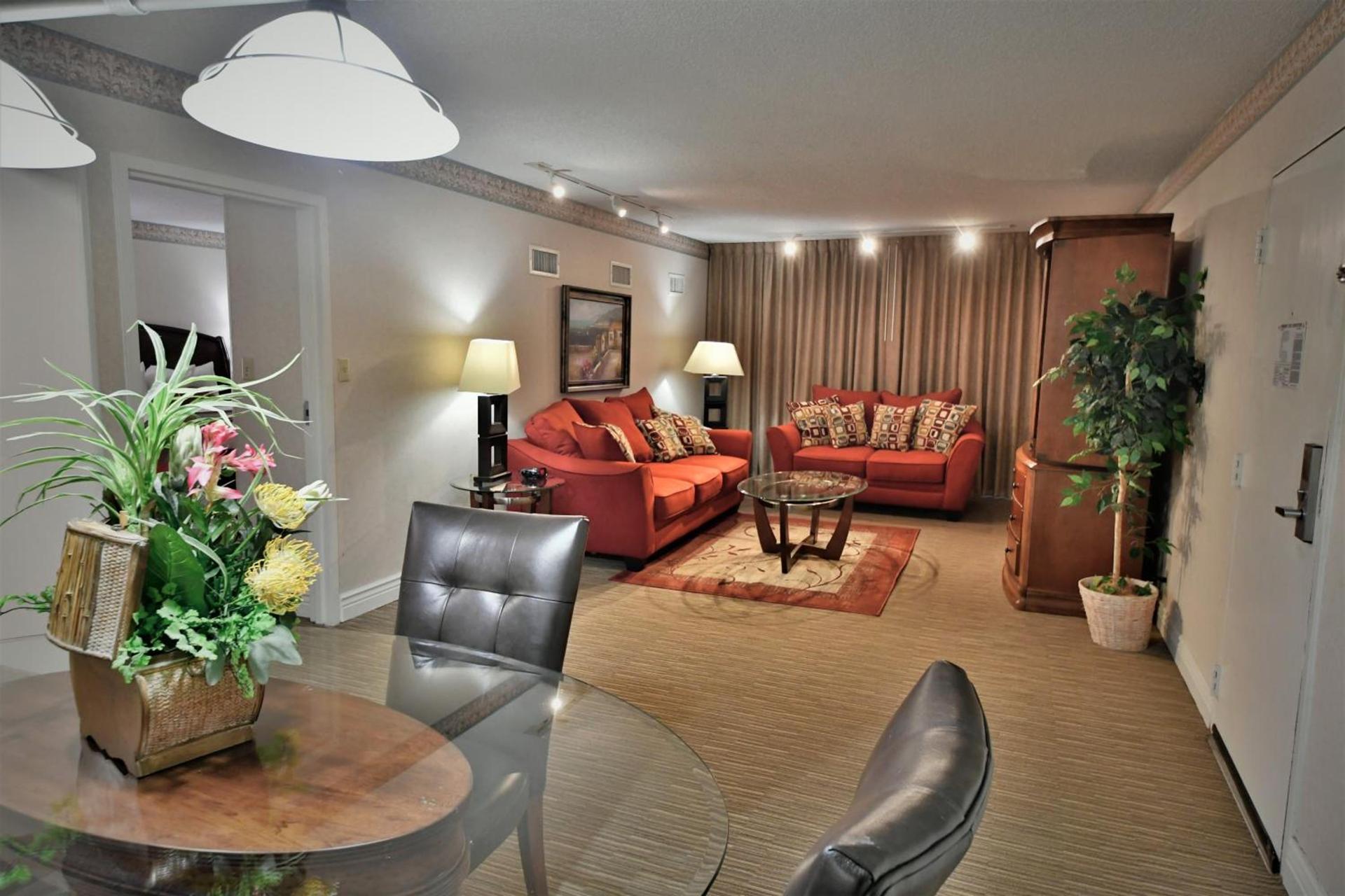 Ramada by Wyndham Jacksonville Hotel & Conference Center photo 65