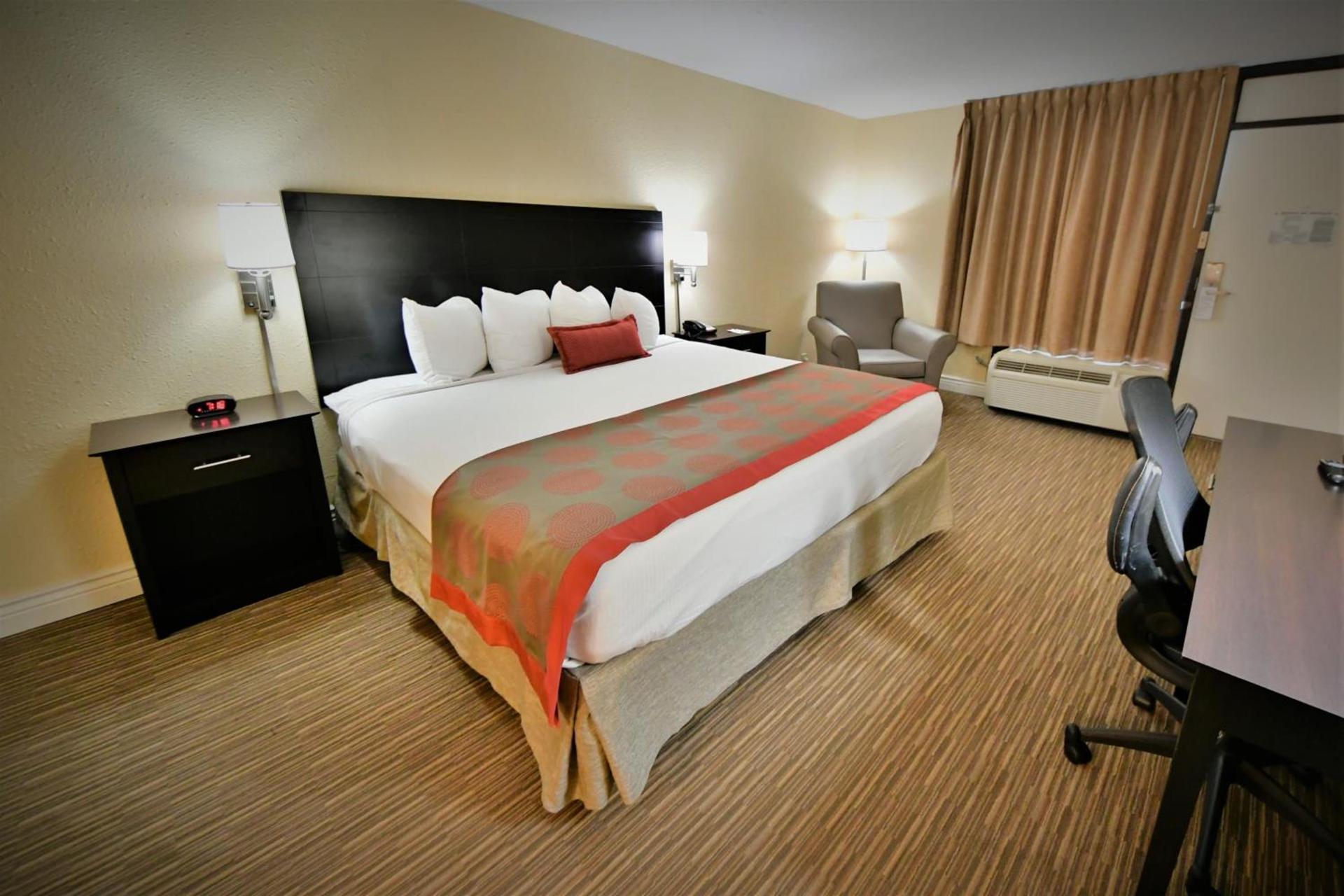 Ramada by Wyndham Jacksonville Hotel & Conference Center photo 60