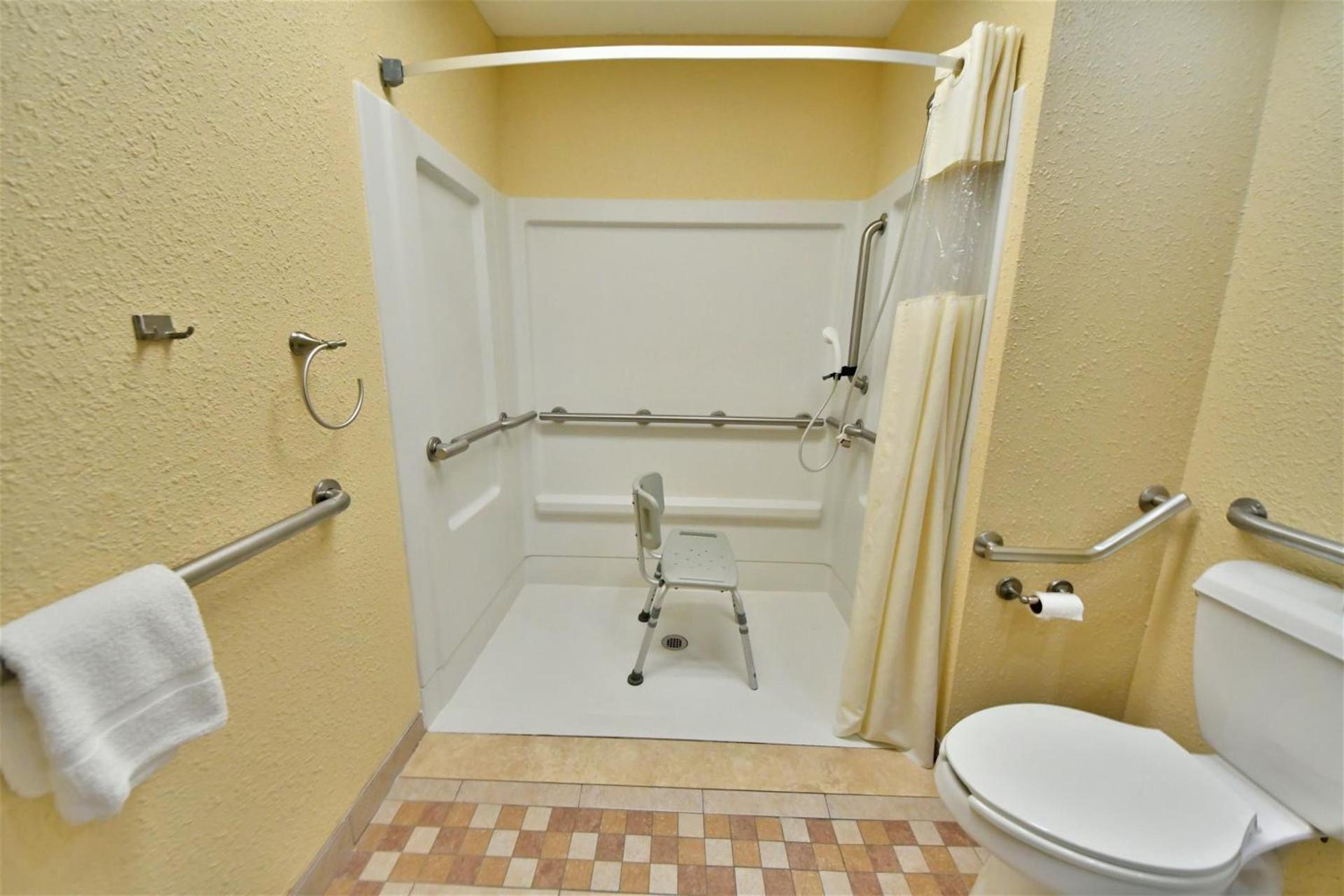 Ramada by Wyndham Jacksonville Hotel & Conference Center photo 53
