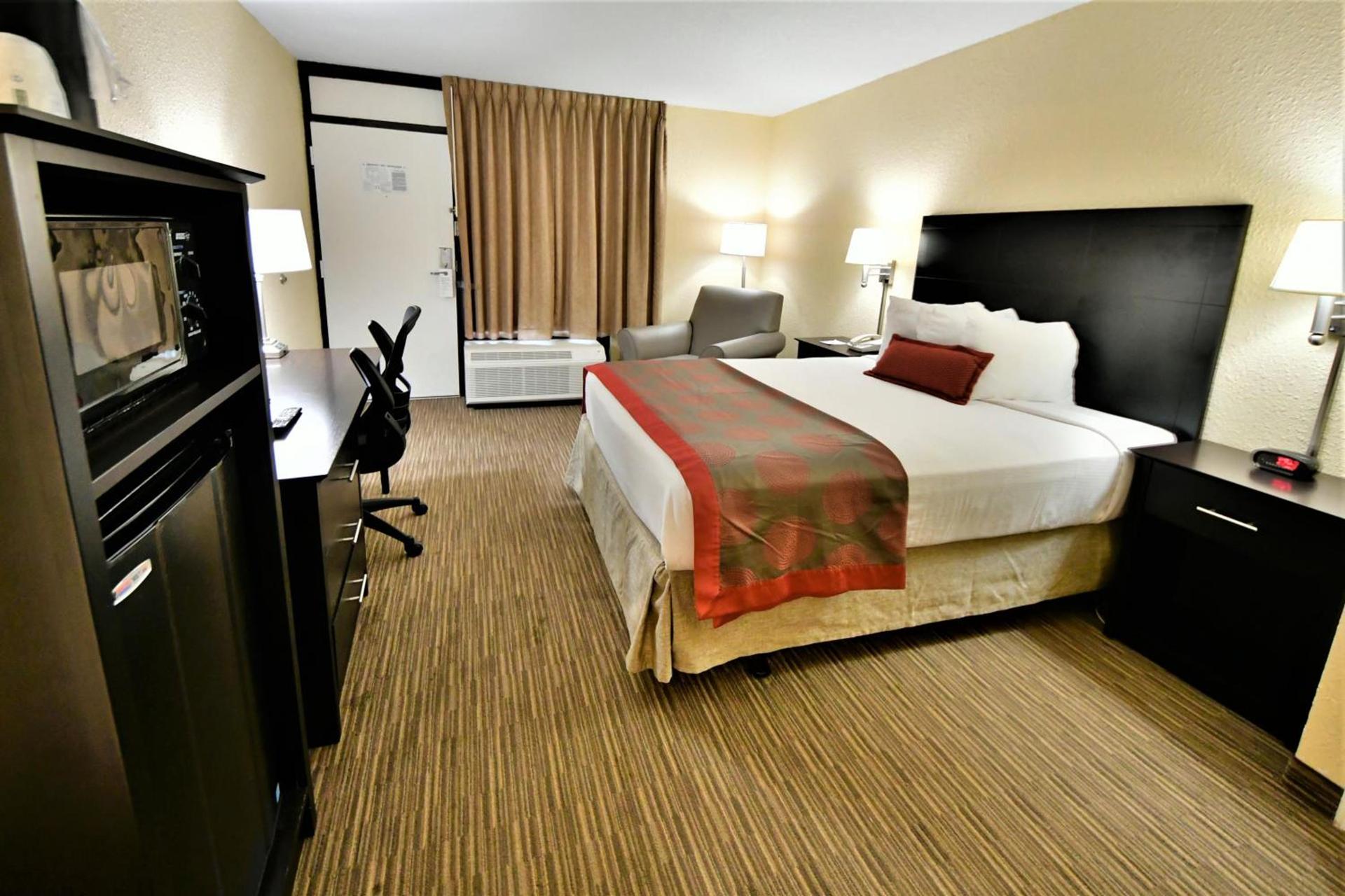 Ramada by Wyndham Jacksonville Hotel & Conference Center photo 43
