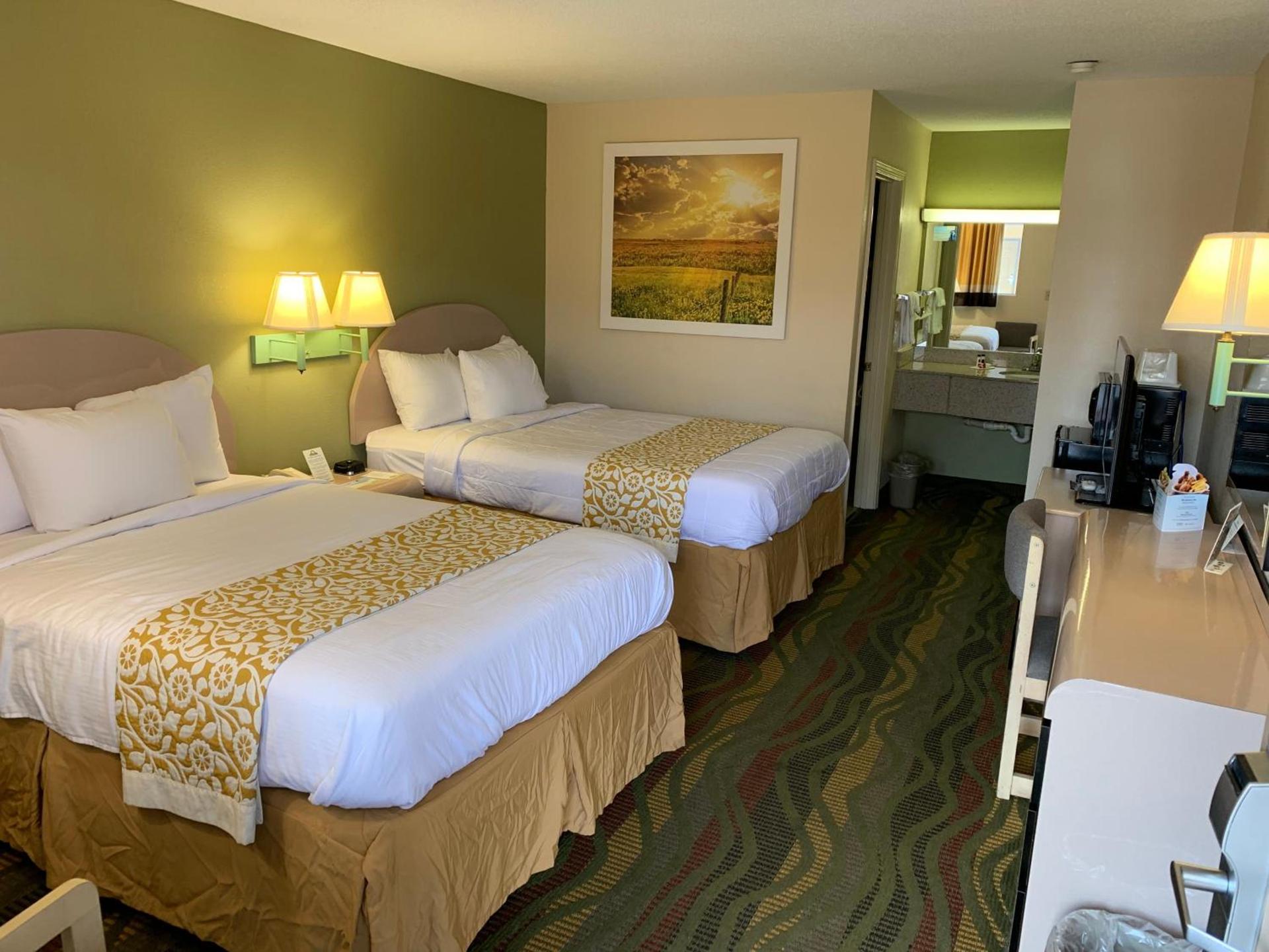 Days Inn by Wyndham Cartersville photo 9