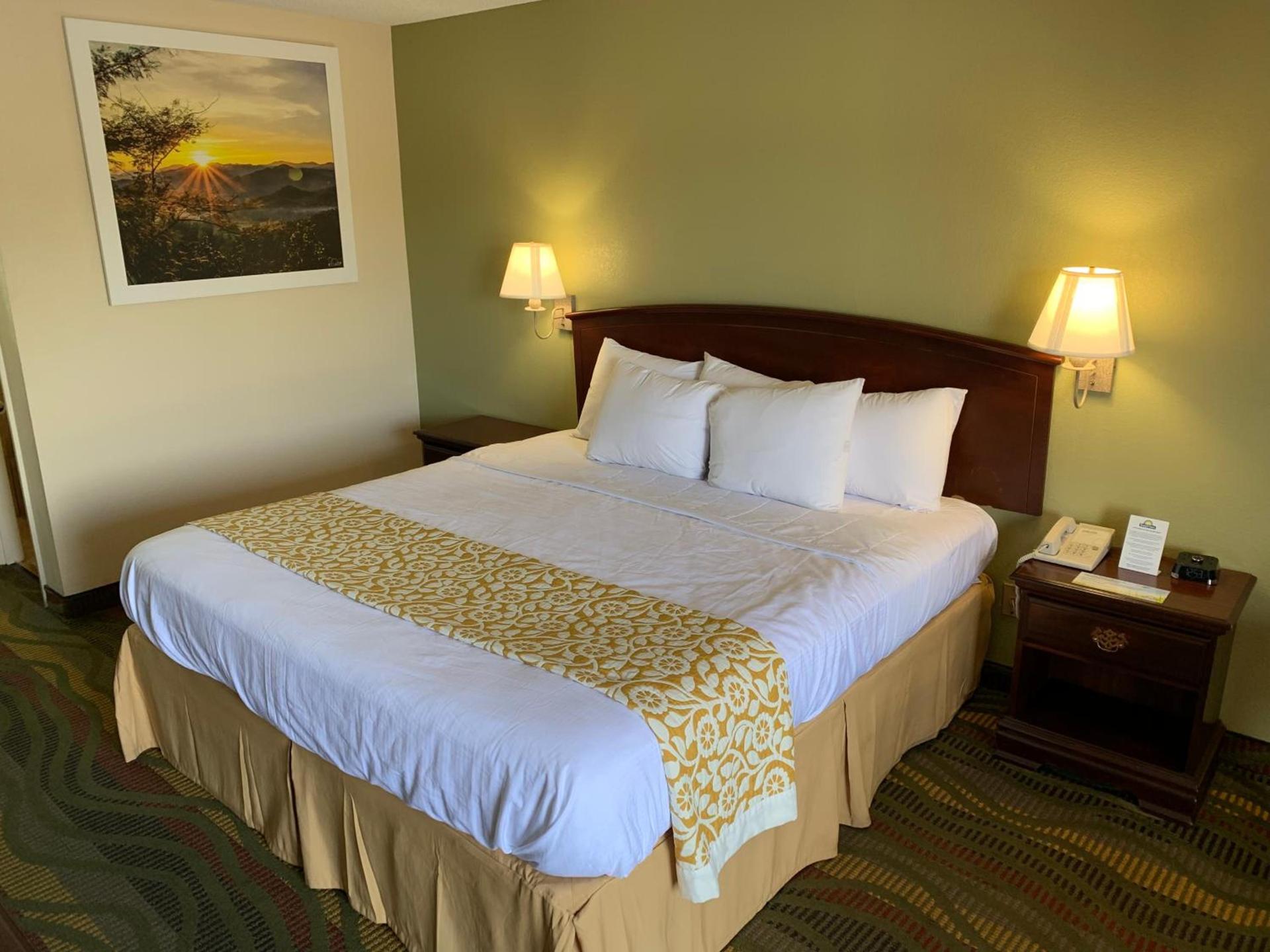 Days Inn by Wyndham Cartersville photo 10