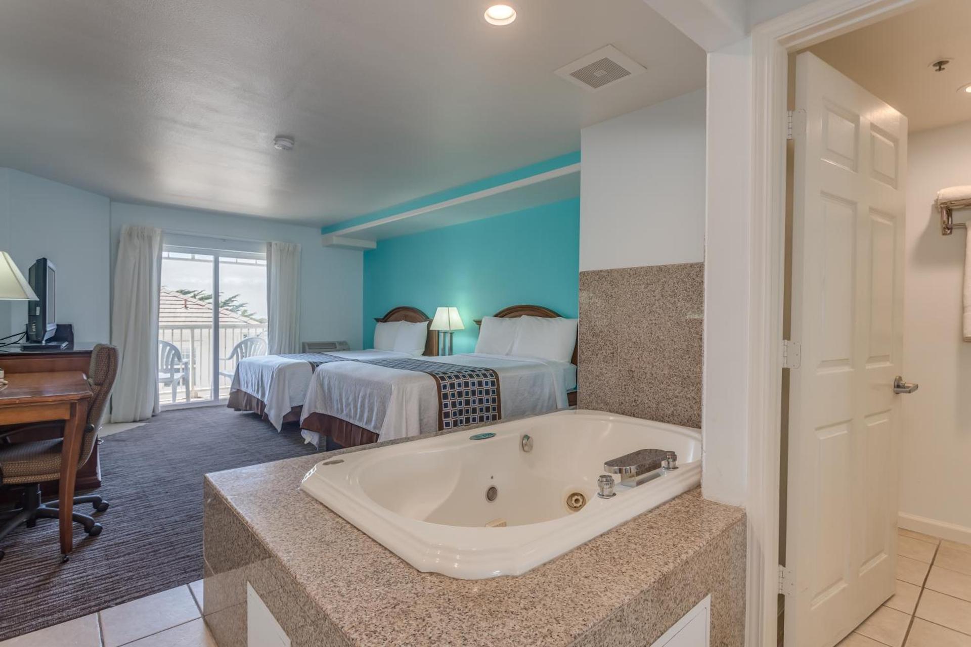 Pacifica Beach Hotel photo 17