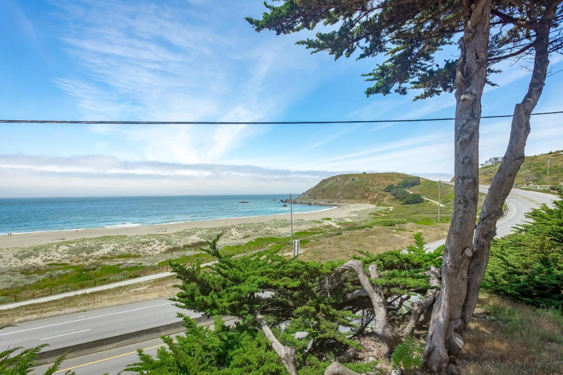 Pacifica Beach Hotel photo 9