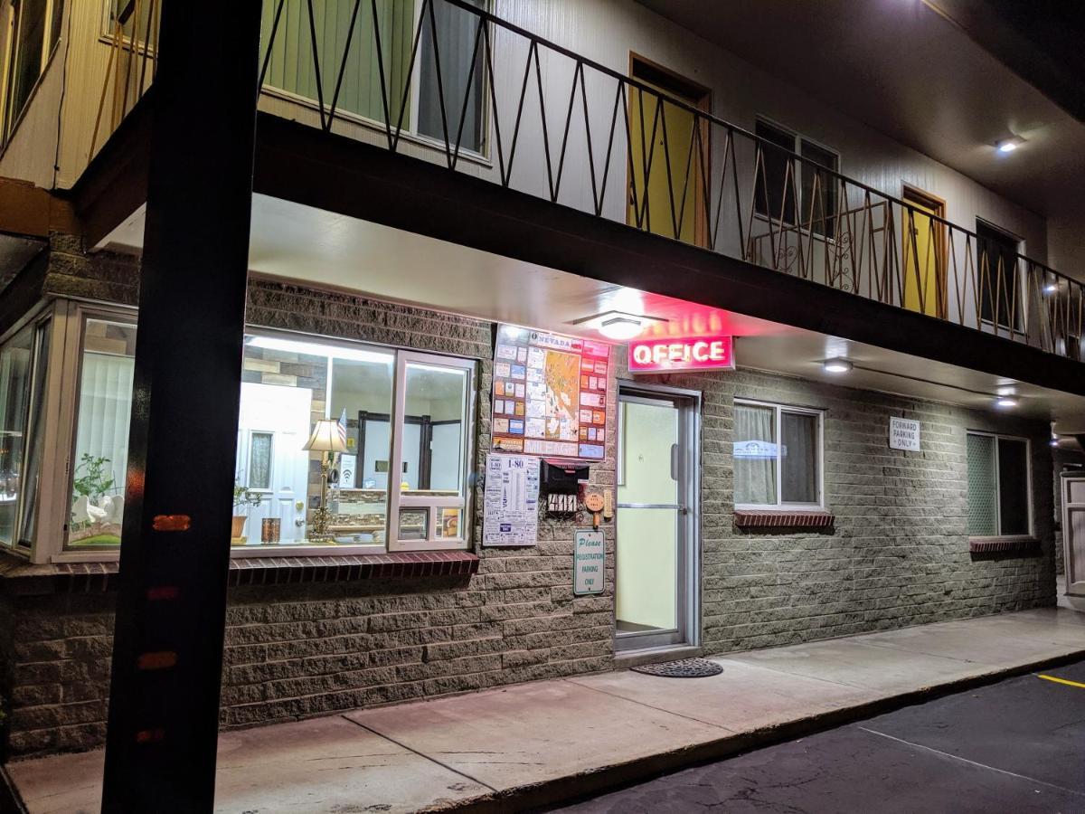 Economy Inn Elko photo 13