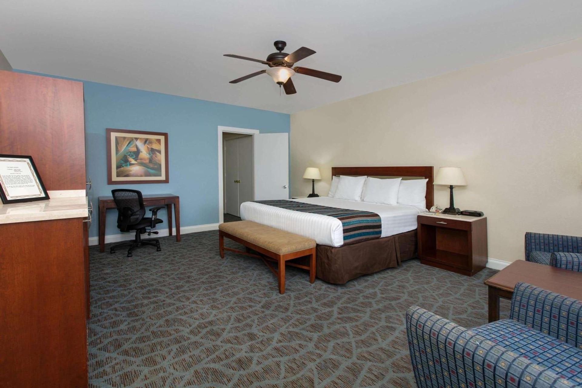 Days Inn by Wyndham Natchez photo 11