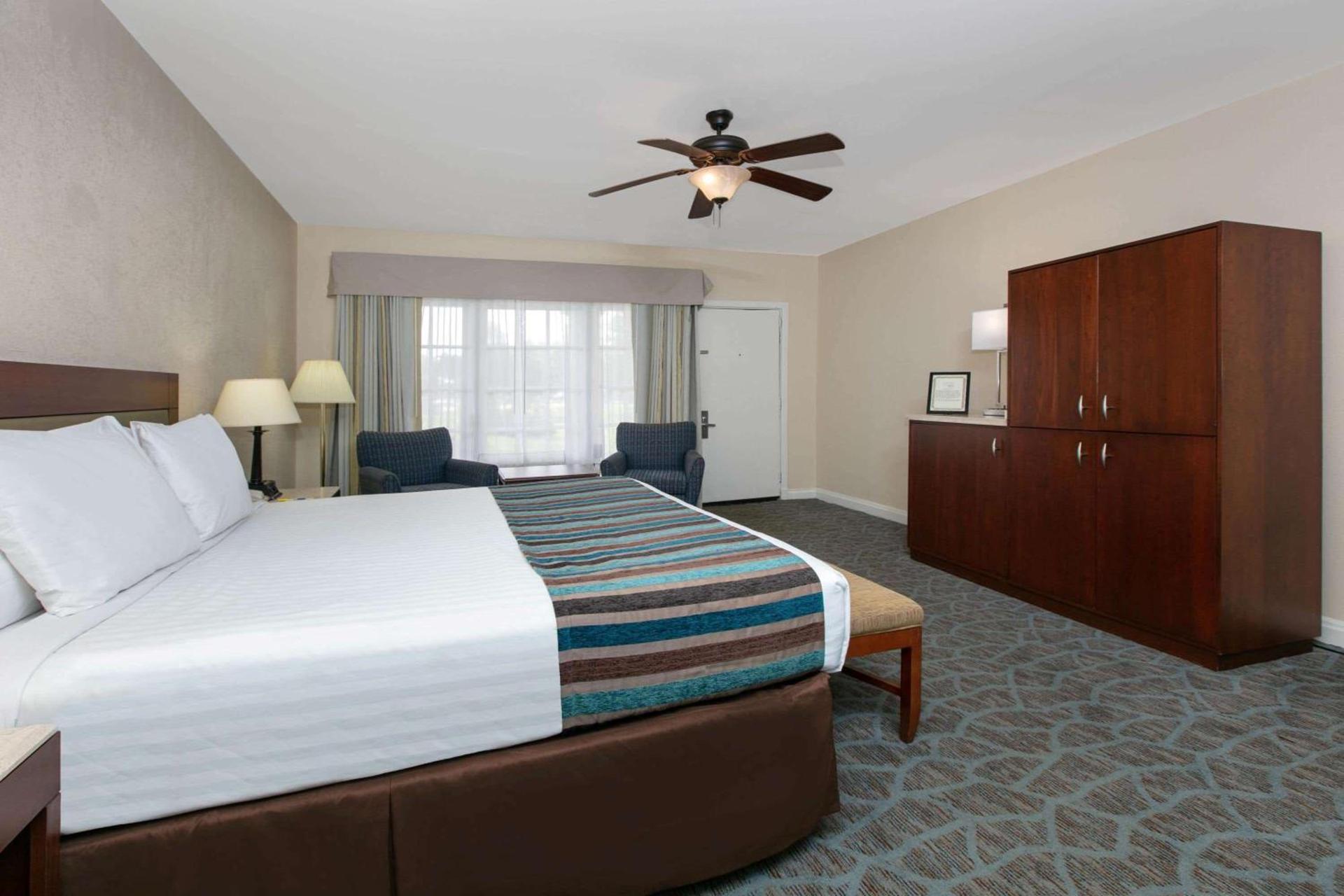 Days Inn by Wyndham Natchez photo 12