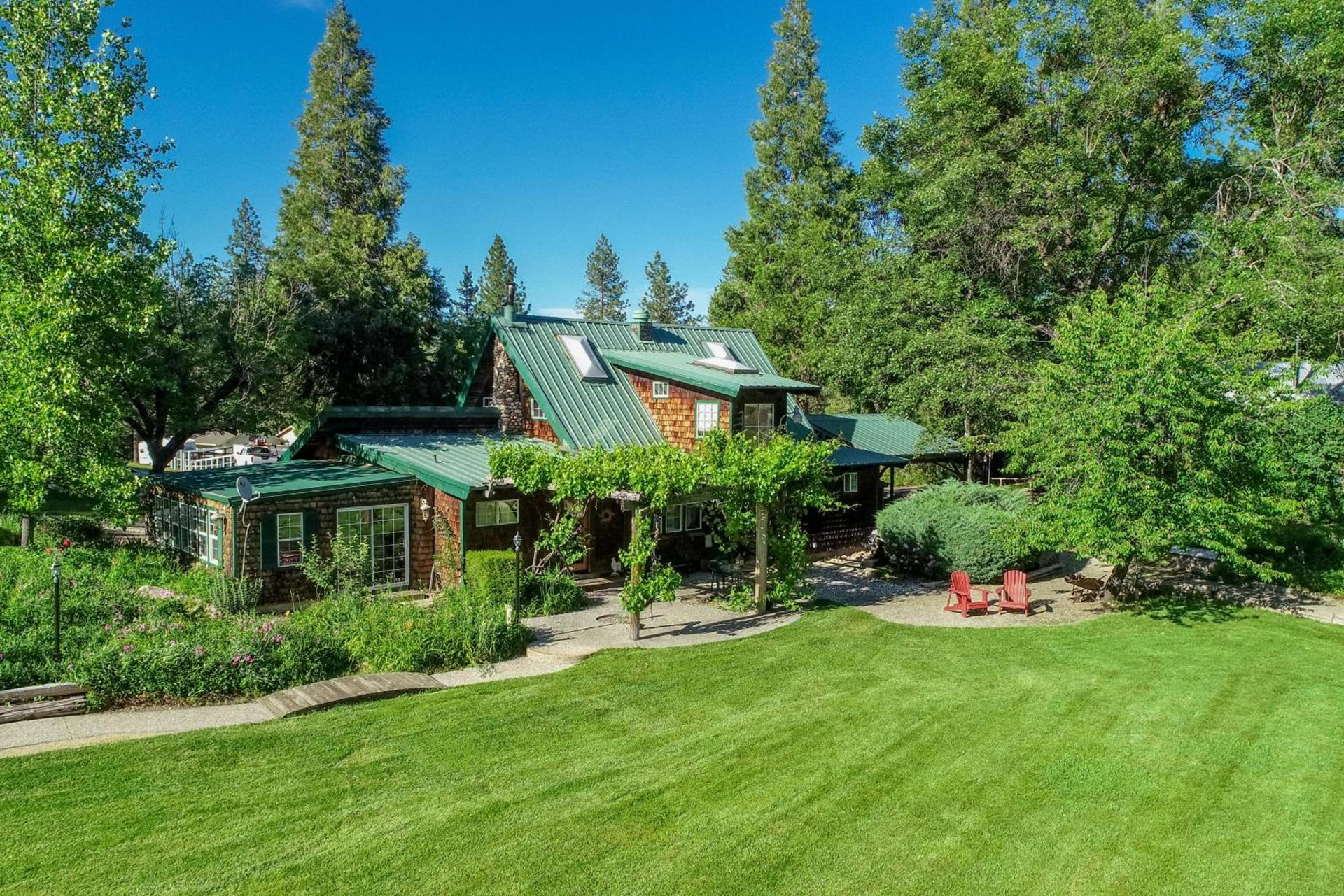 The Davies Family Inn photo 20