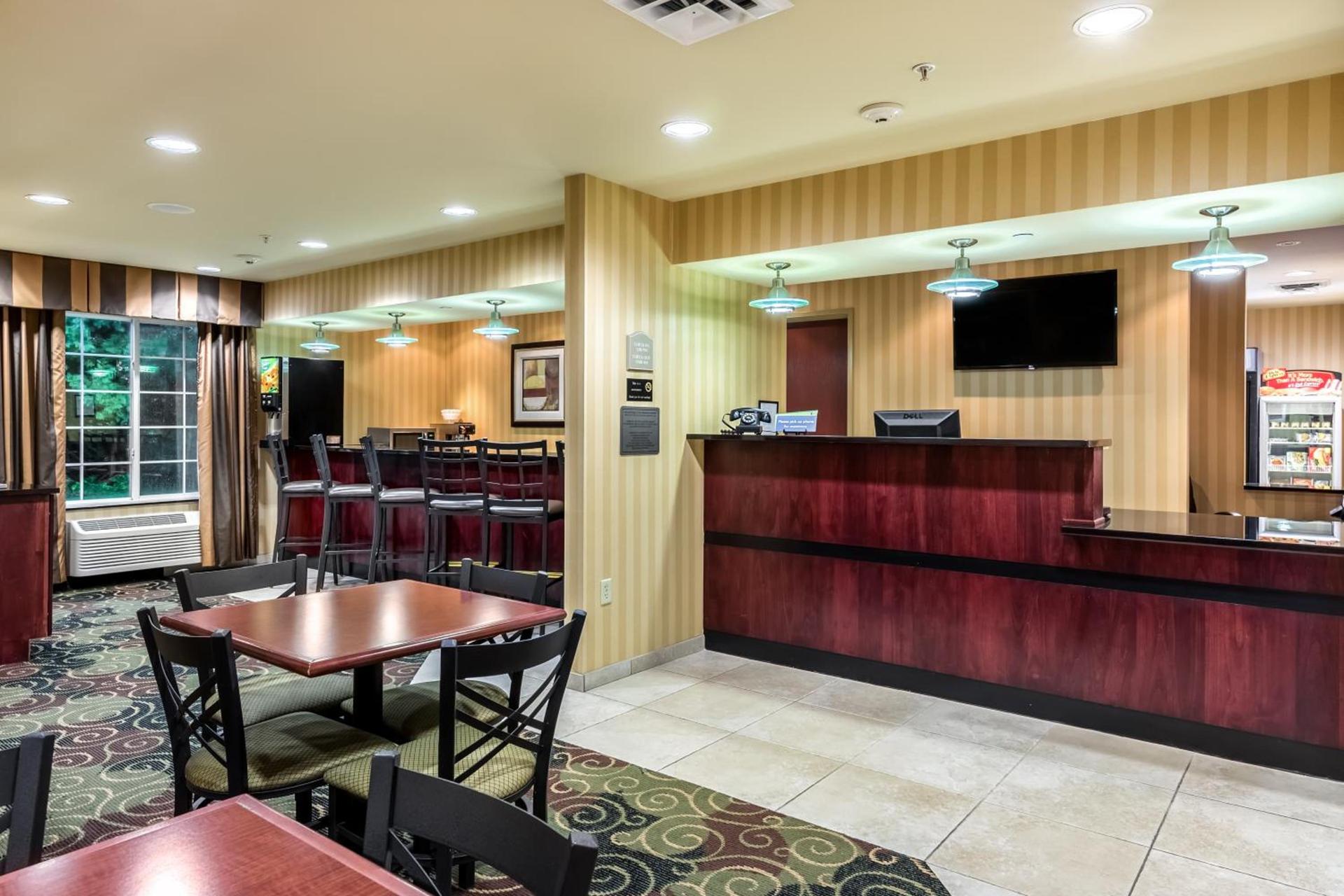 Cobblestone Inn & Suites - Vinton, IA photo 17