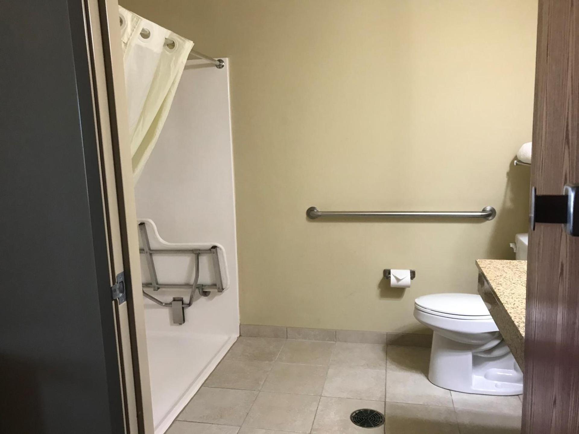 Cobblestone Inn & Suites - Vinton, IA photo 6