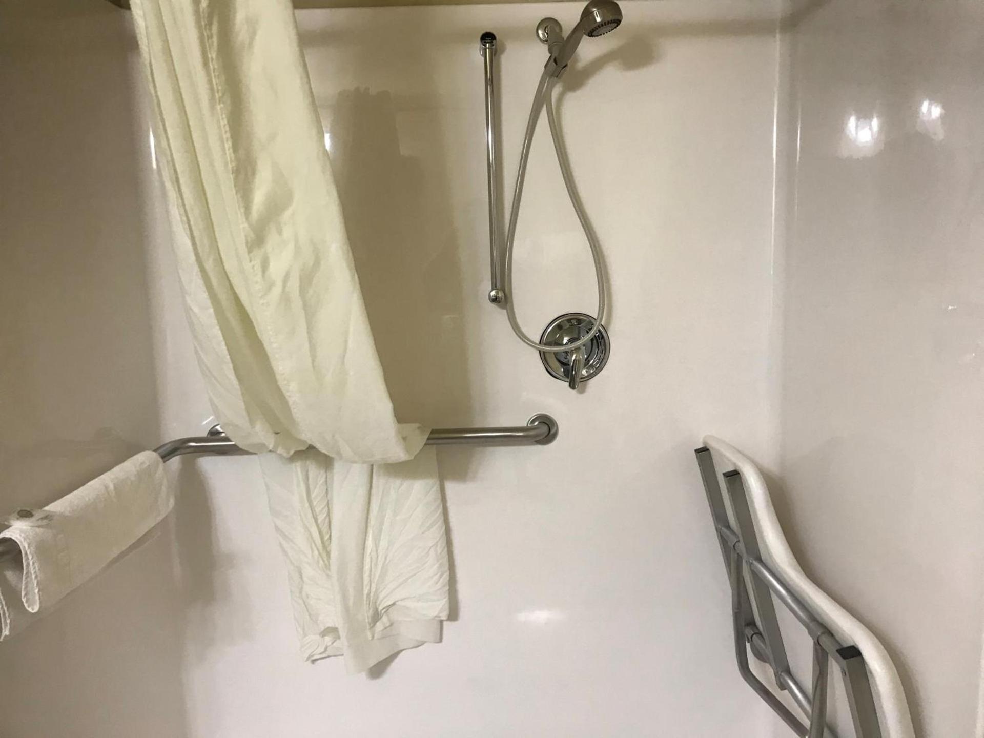 Cobblestone Inn & Suites - Vinton, IA photo 8