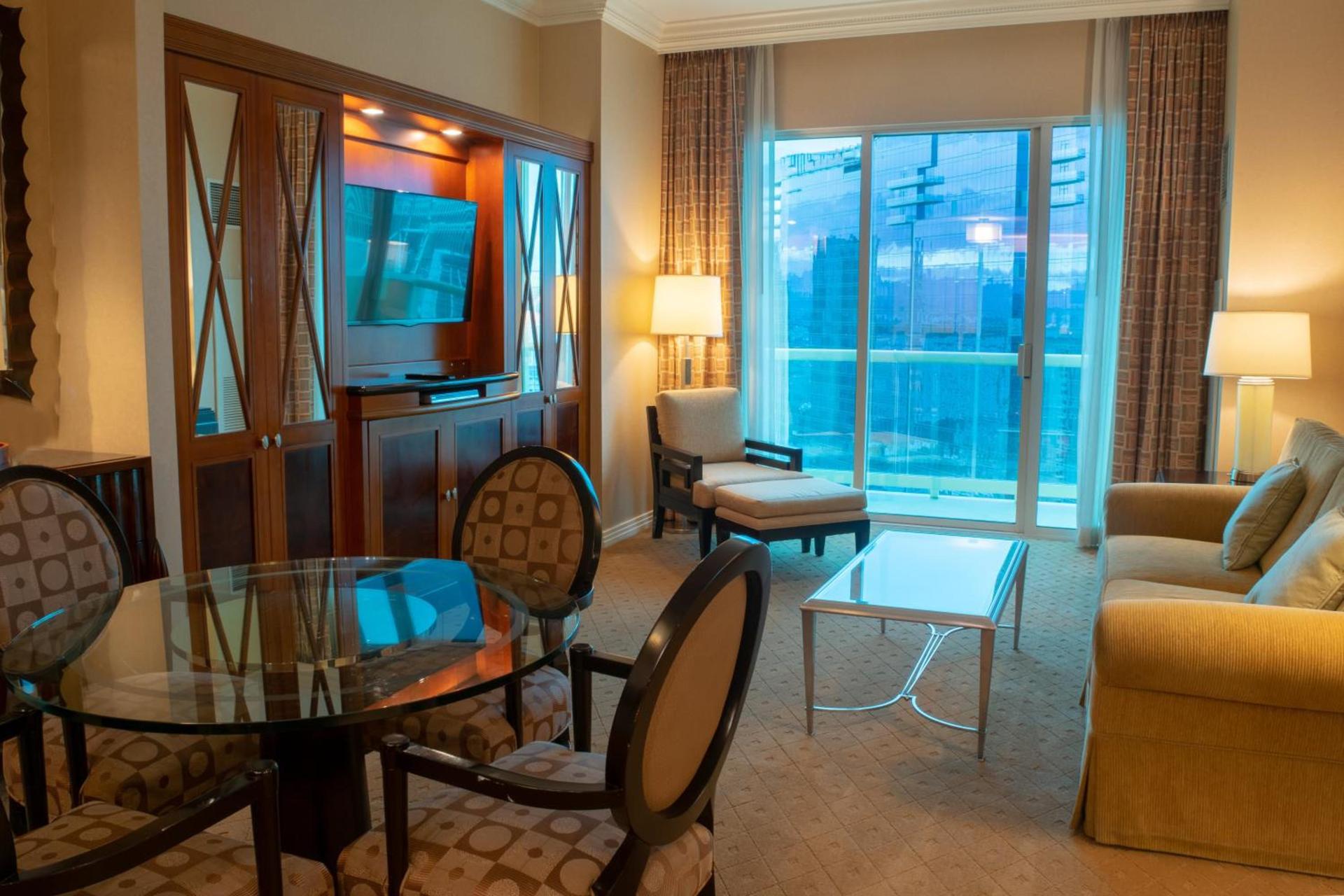 The Signature at MGM Grand - All Suites photo 16