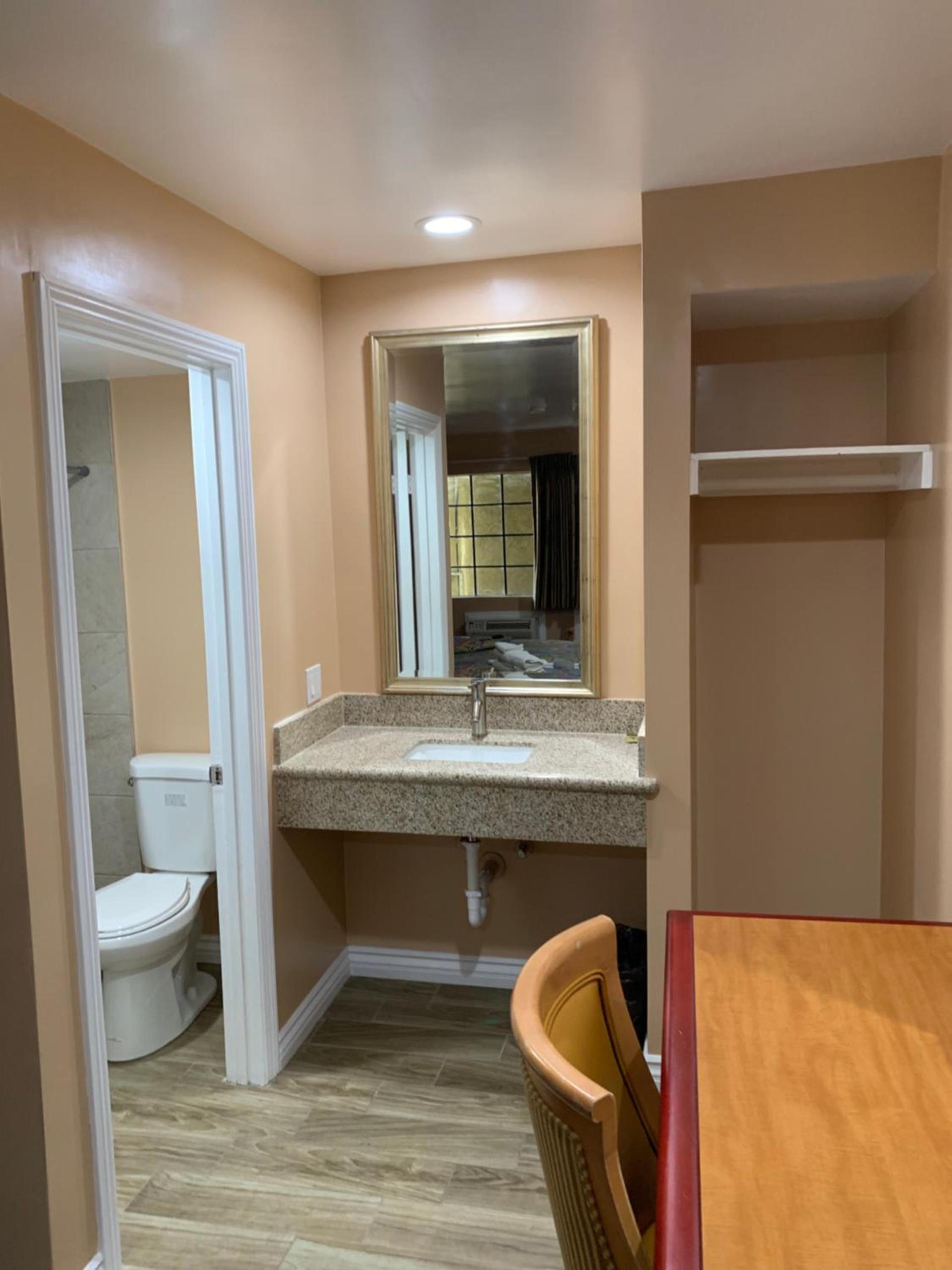 Budget Inn Motel photo 37