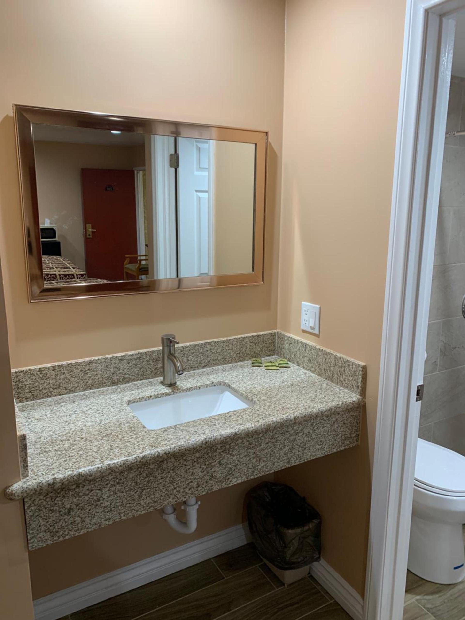 Budget Inn Motel photo 24