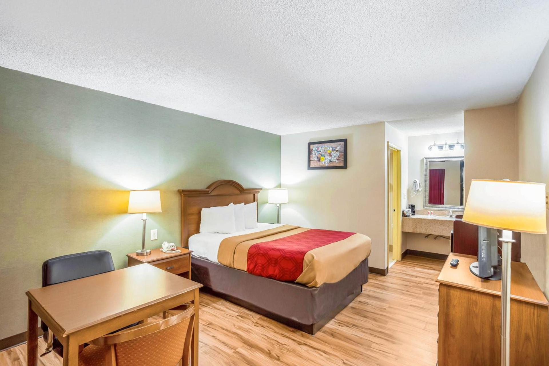 Econo Lodge Huntington - Barboursville University Area photo 29