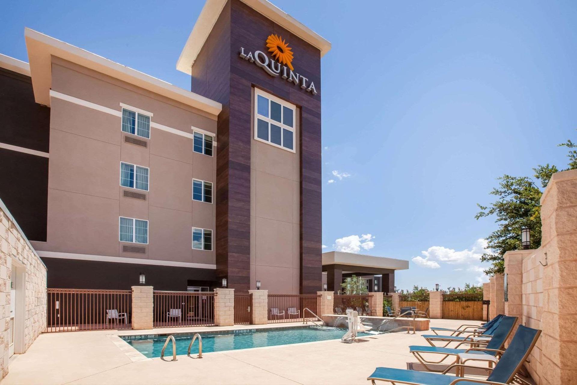 La Quinta by Wyndham Odessa North photo 5