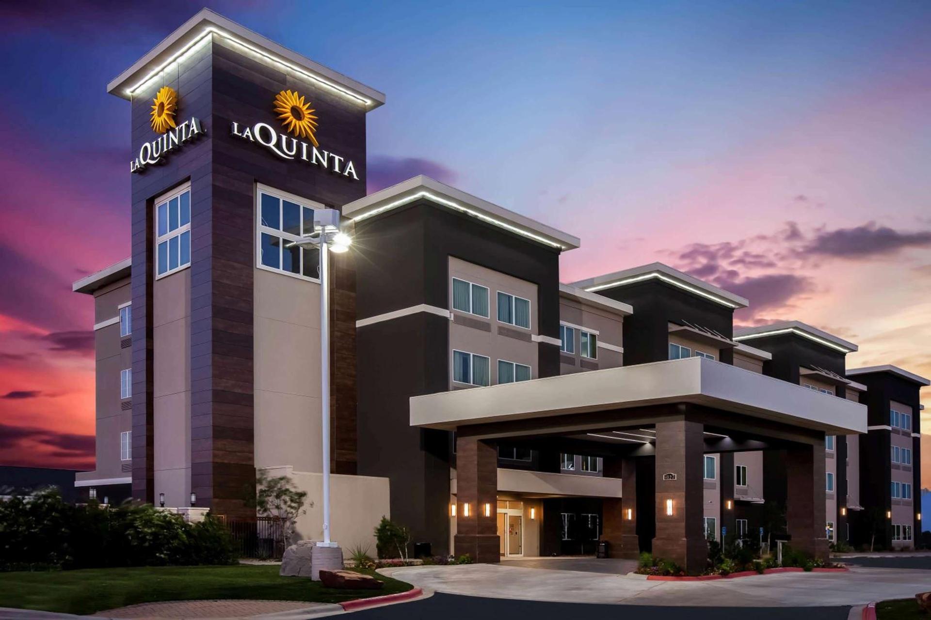 La Quinta by Wyndham Odessa North photo 2