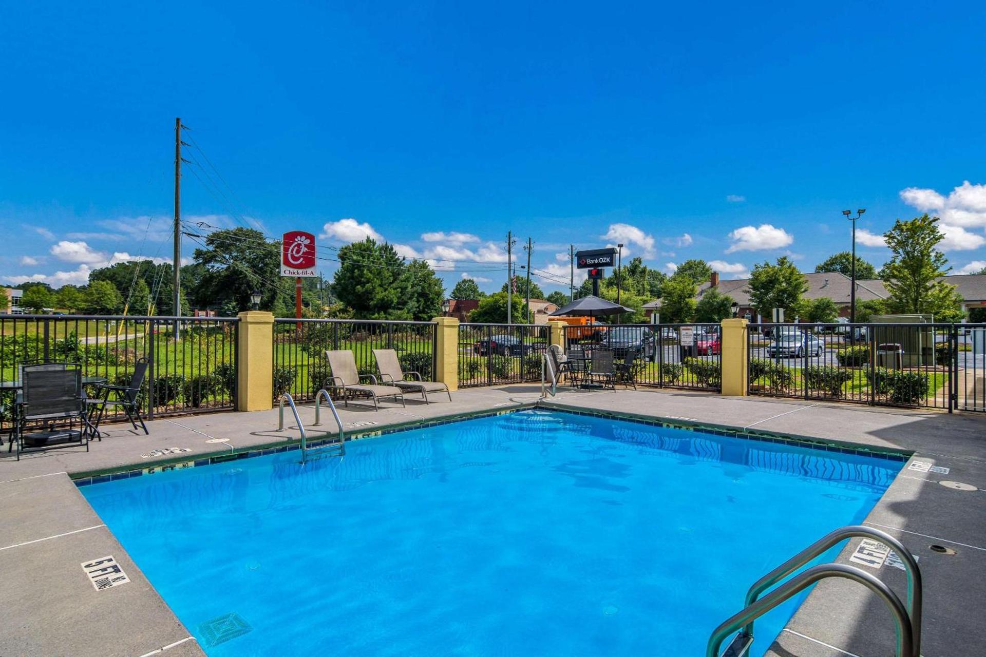Quality Inn & Suites Canton, GA photo 29