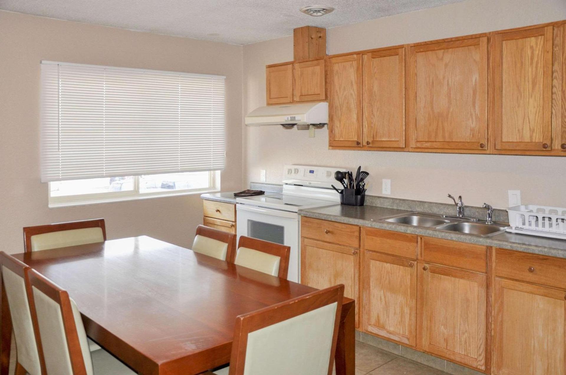 Rodeway Inn photo 33