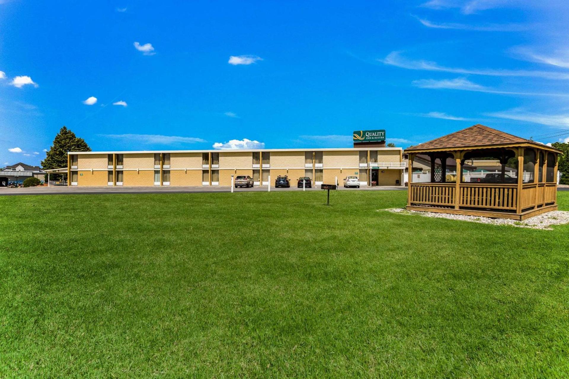 Quality Inn & Suites Plattsburgh — hotel in Plattsburgh