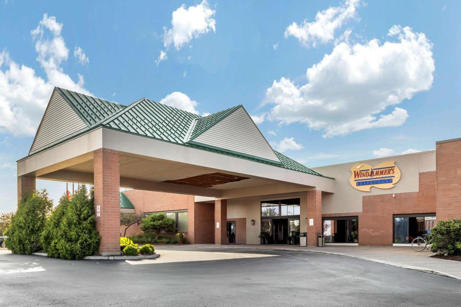 Clarion Hotel Conference Center on Lake Erie photo 8