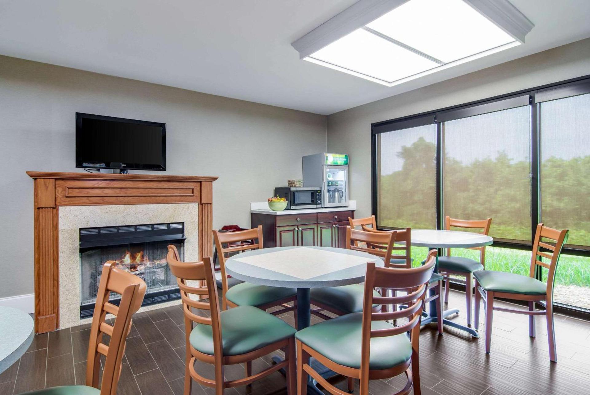 Quality Inn & Suites Canton, GA photo 9