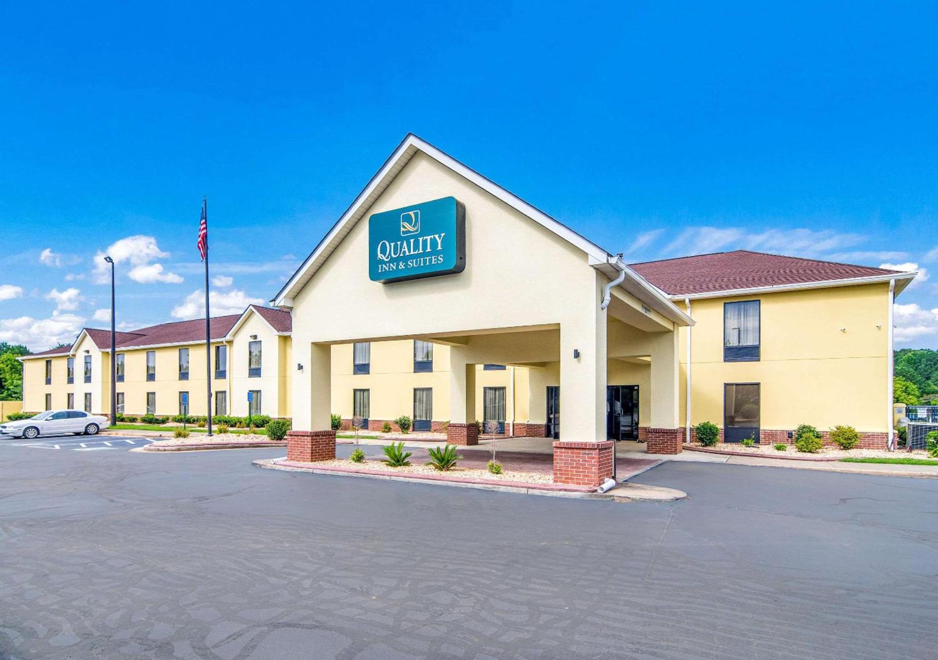 Quality Inn & Suites Canton, GA — hotel in Canton
