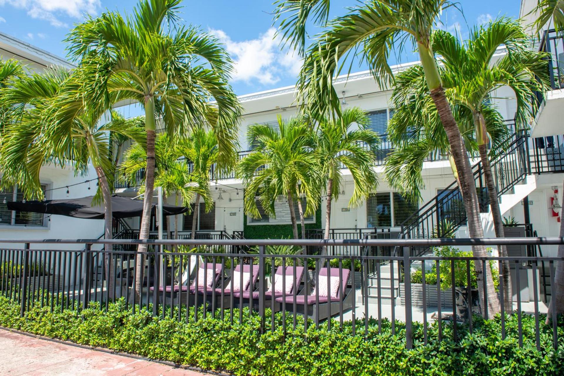 Beachside All Suites Hotel photo 22