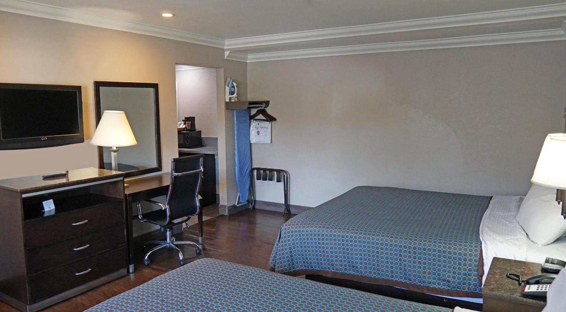 Hawthorne Plaza Inn Near LAX photo 11