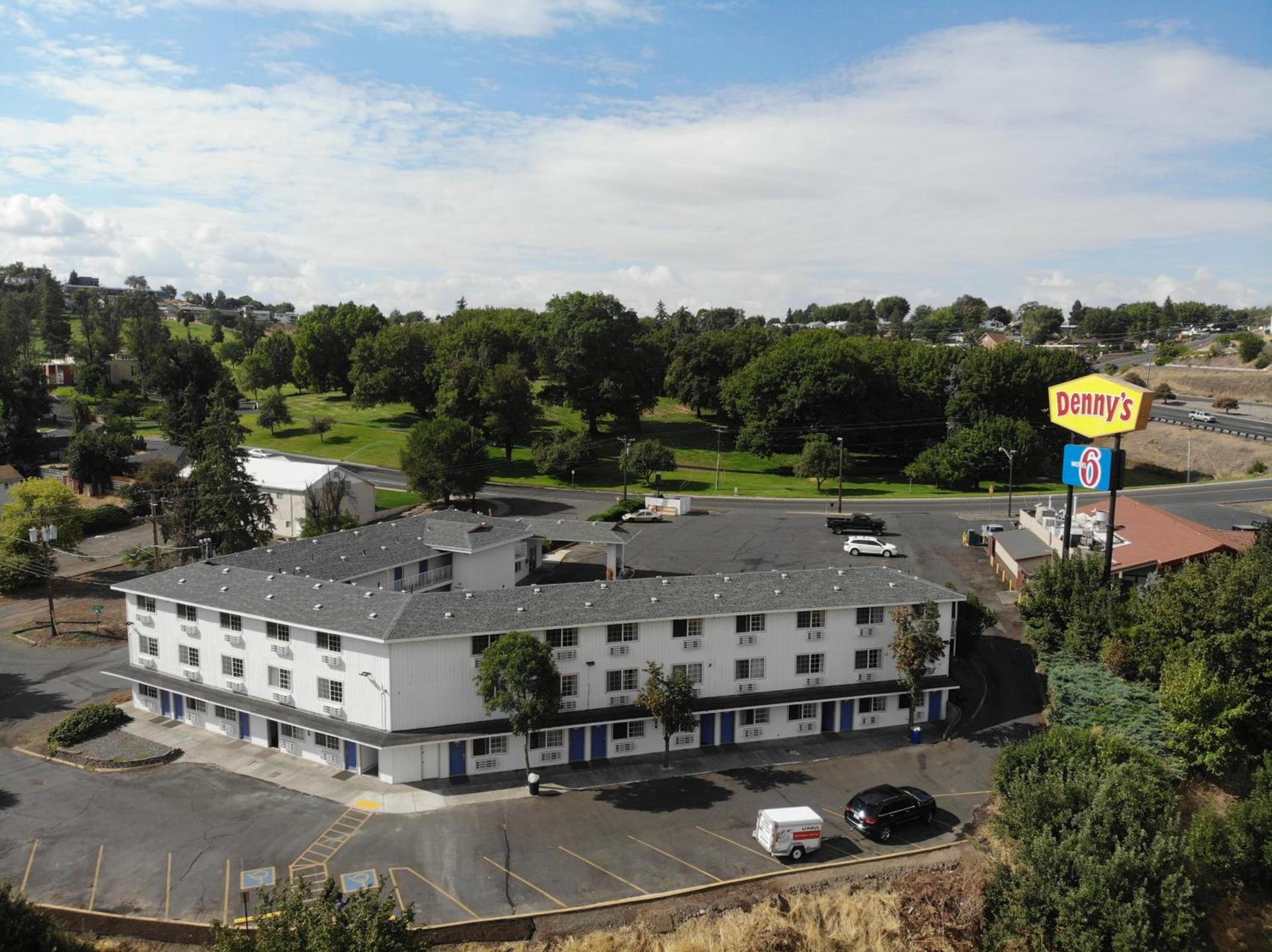 Motel 6 Pendleton, OR - West photo 32