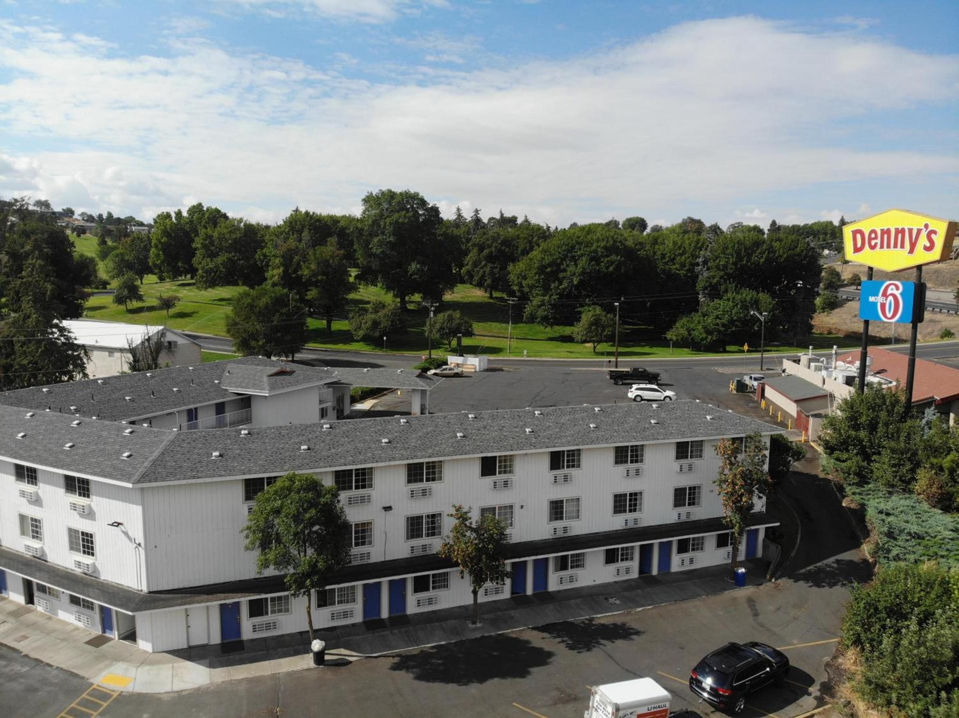 Motel 6 Pendleton, OR - West photo 33