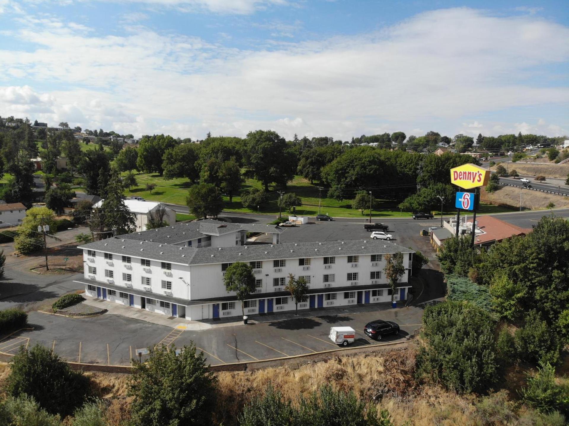 Motel 6 Pendleton, OR - West photo 37