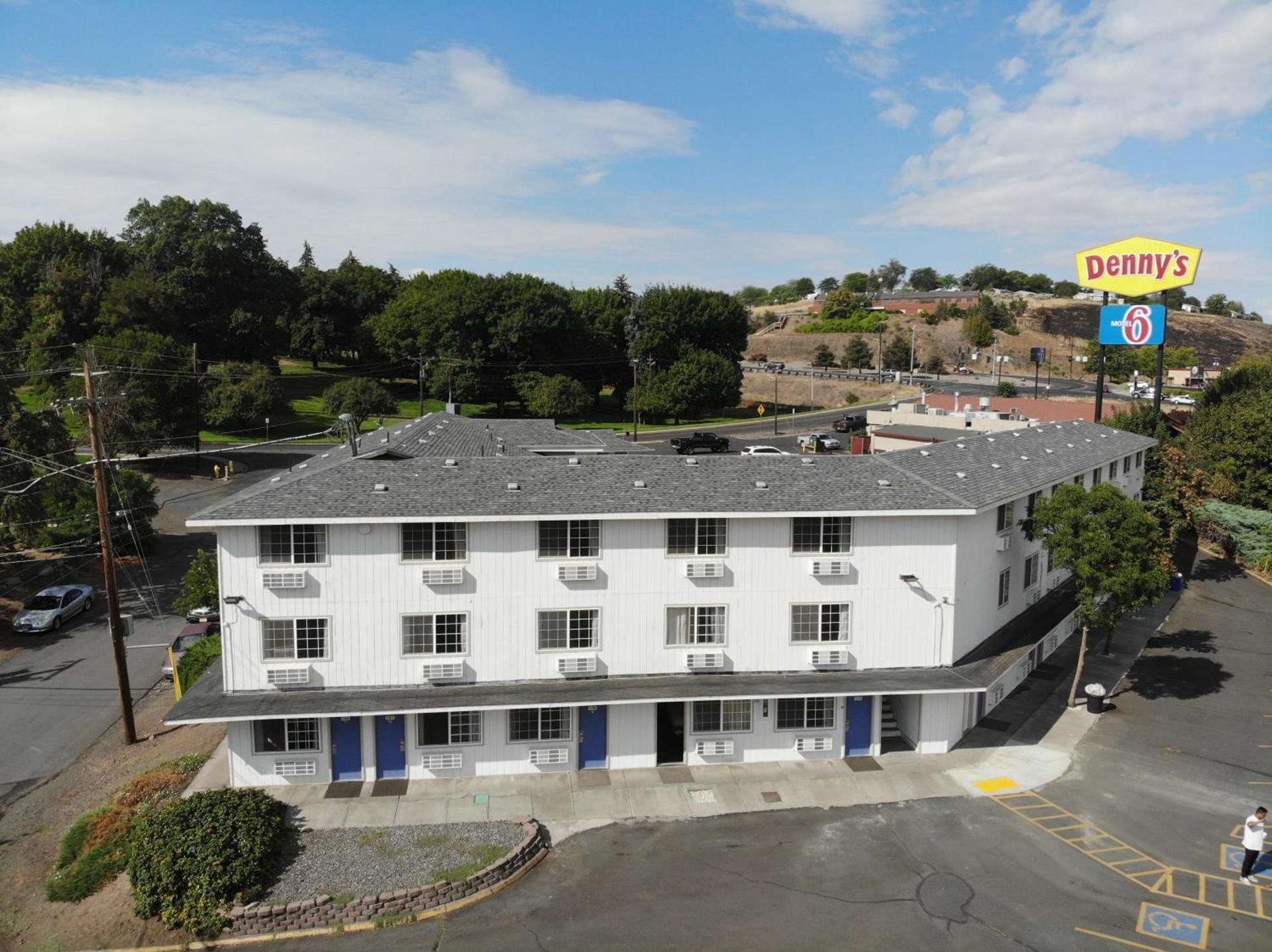 Motel 6 Pendleton, OR - West photo 38