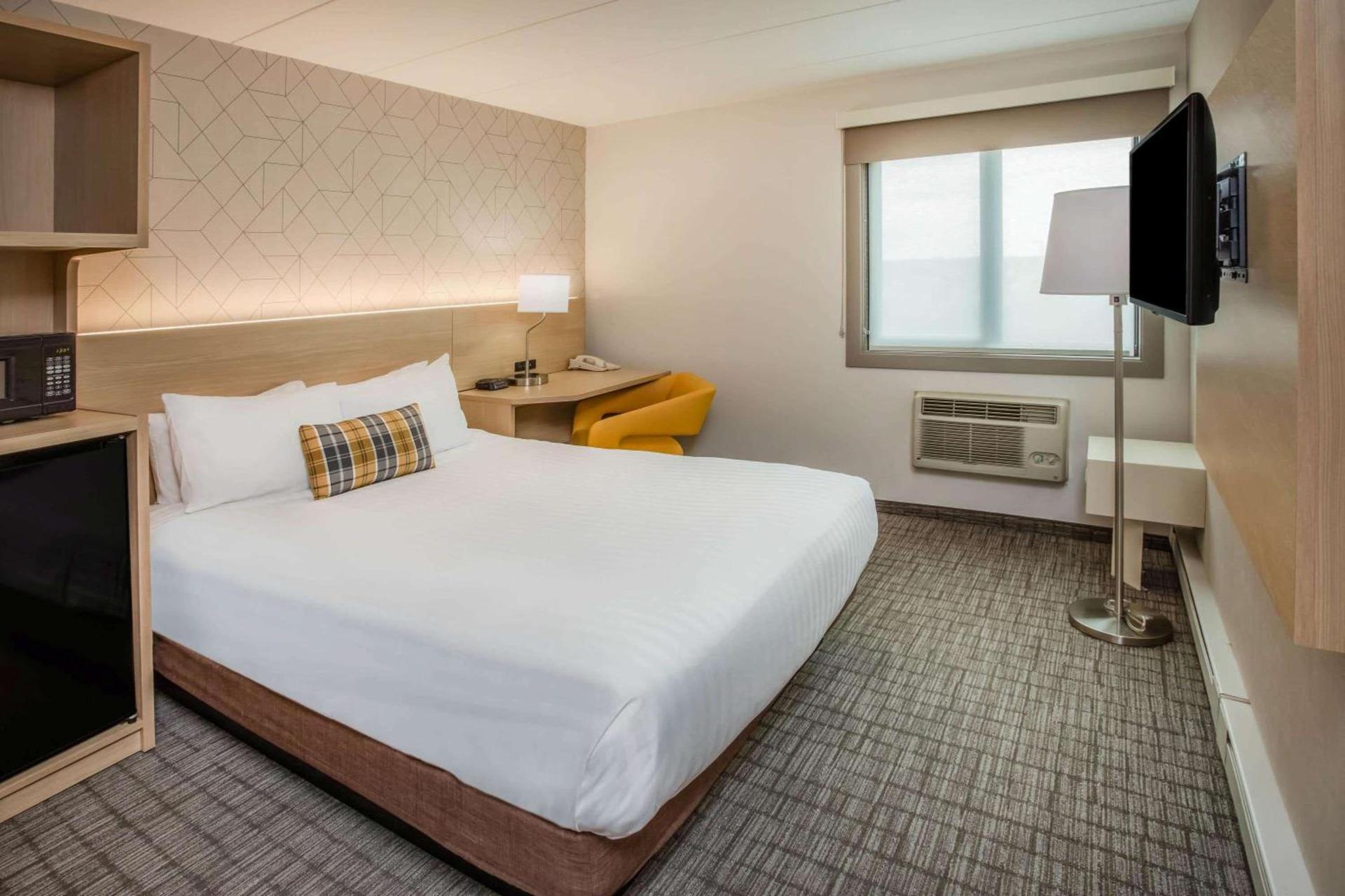Days Inn & Suites by Wyndham Duluth by the Mall photo 43